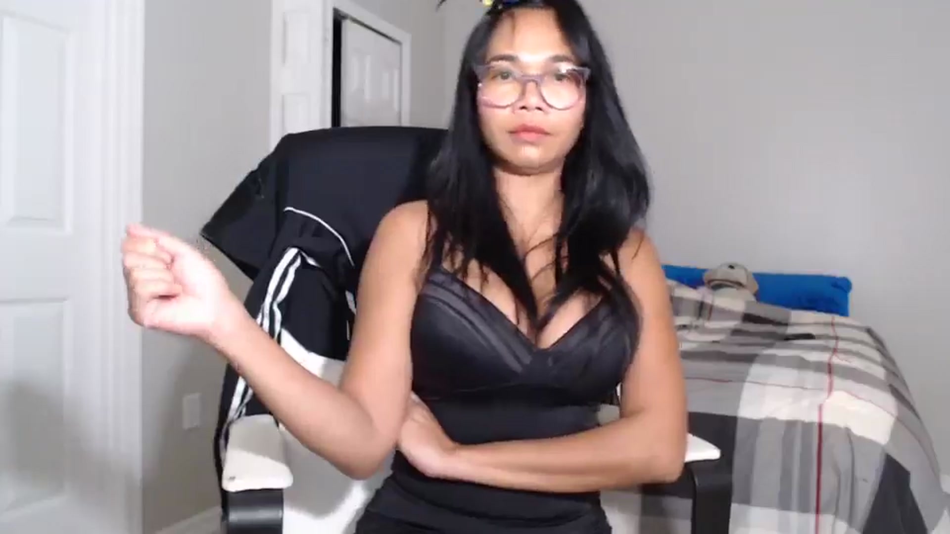 Gallery image thumbnail from Littlekai2023's myfreecams stream on, 07/18/2024, 03:55 image 10 of 20