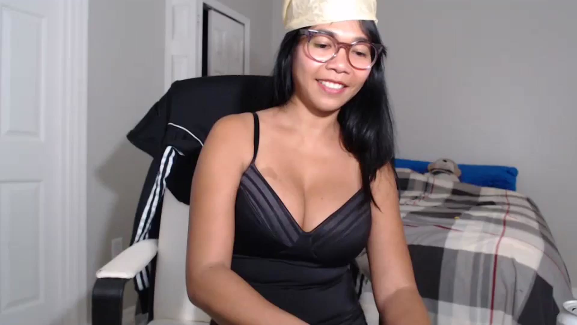 Gallery image thumbnail from Littlekai2023's myfreecams stream on, 07/18/2024, 03:55 image 14 of 20