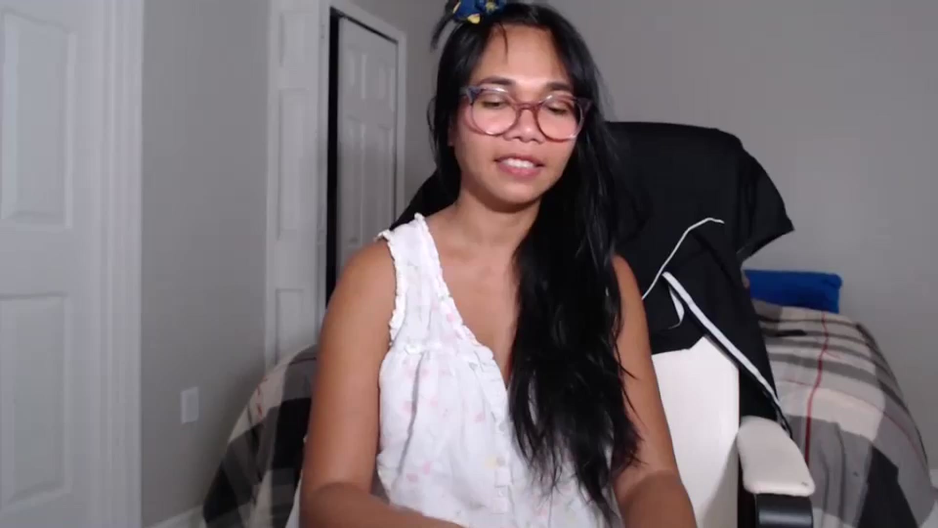 Gallery image thumbnail from Littlekai2023's myfreecams stream on, 07/18/2024, 03:55 image 20 of 20