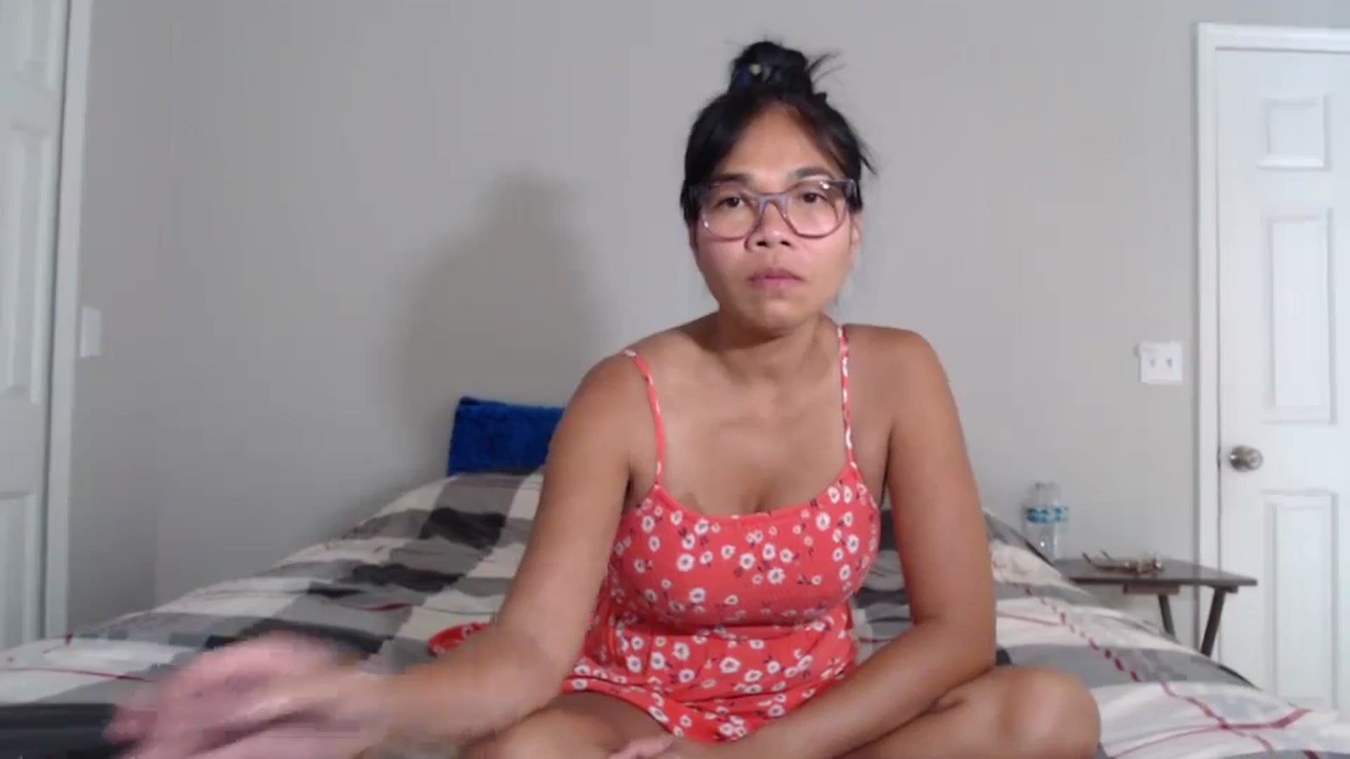 Gallery image thumbnail from Littlekai2023's myfreecams stream on, 07/21/2024, 24:15 image 8 of 20