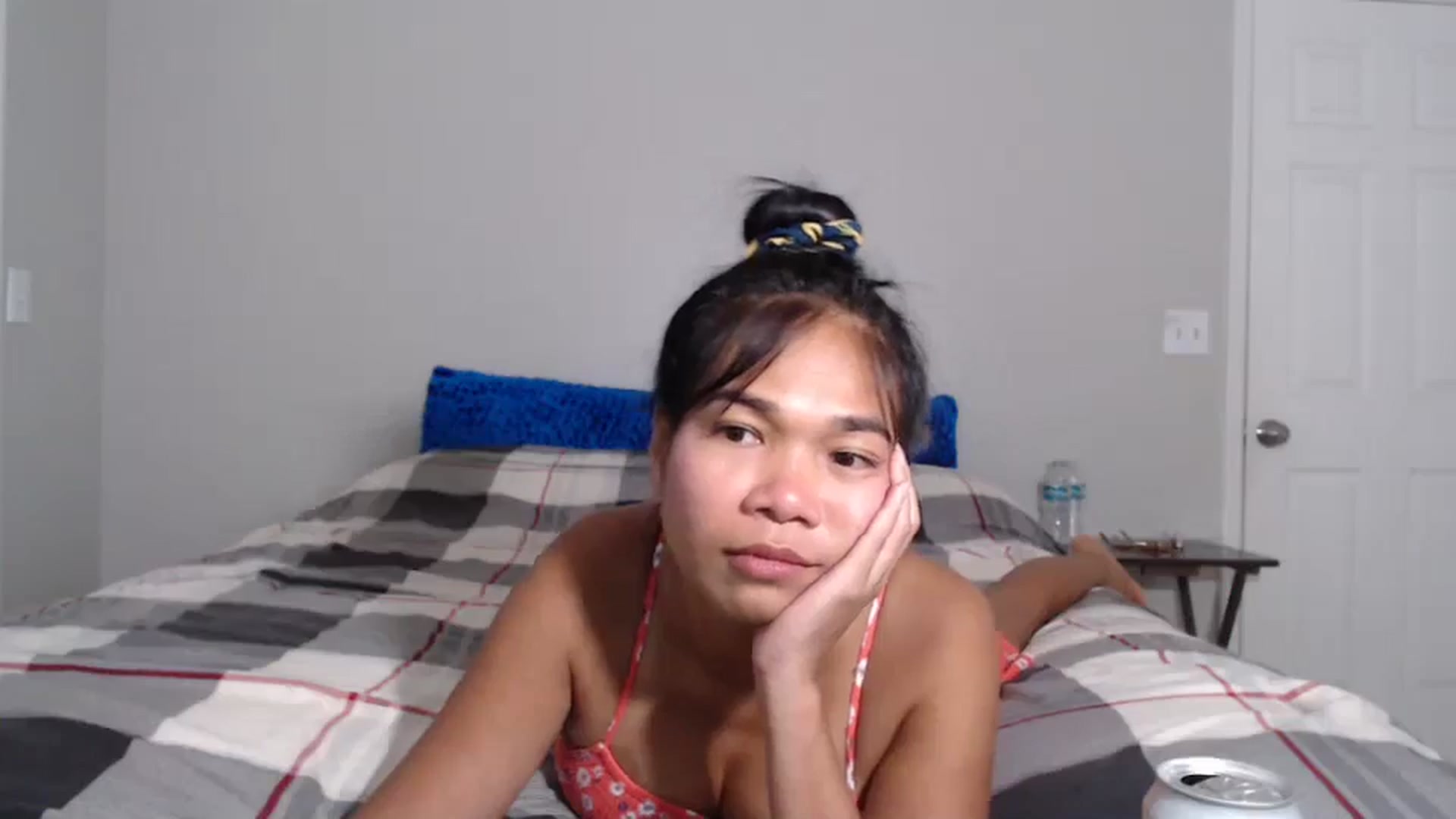Gallery image thumbnail from Littlekai2023's myfreecams stream on, 07/21/2024, 24:15 image 18 of 20