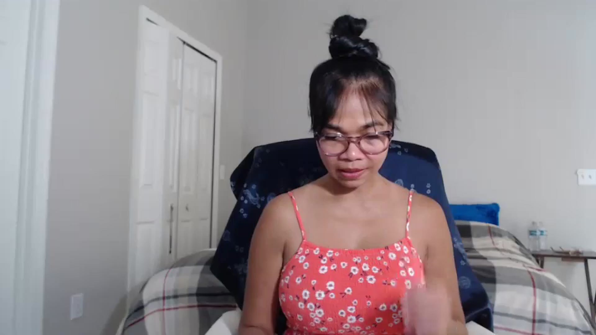 Gallery image thumbnail from Littlekai2023's myfreecams stream on, 07/21/2024, 24:15 image 4 of 20