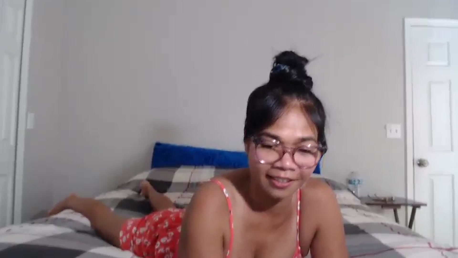 Gallery image thumbnail from Littlekai2023's myfreecams stream on, 07/21/2024, 24:15 image 6 of 20