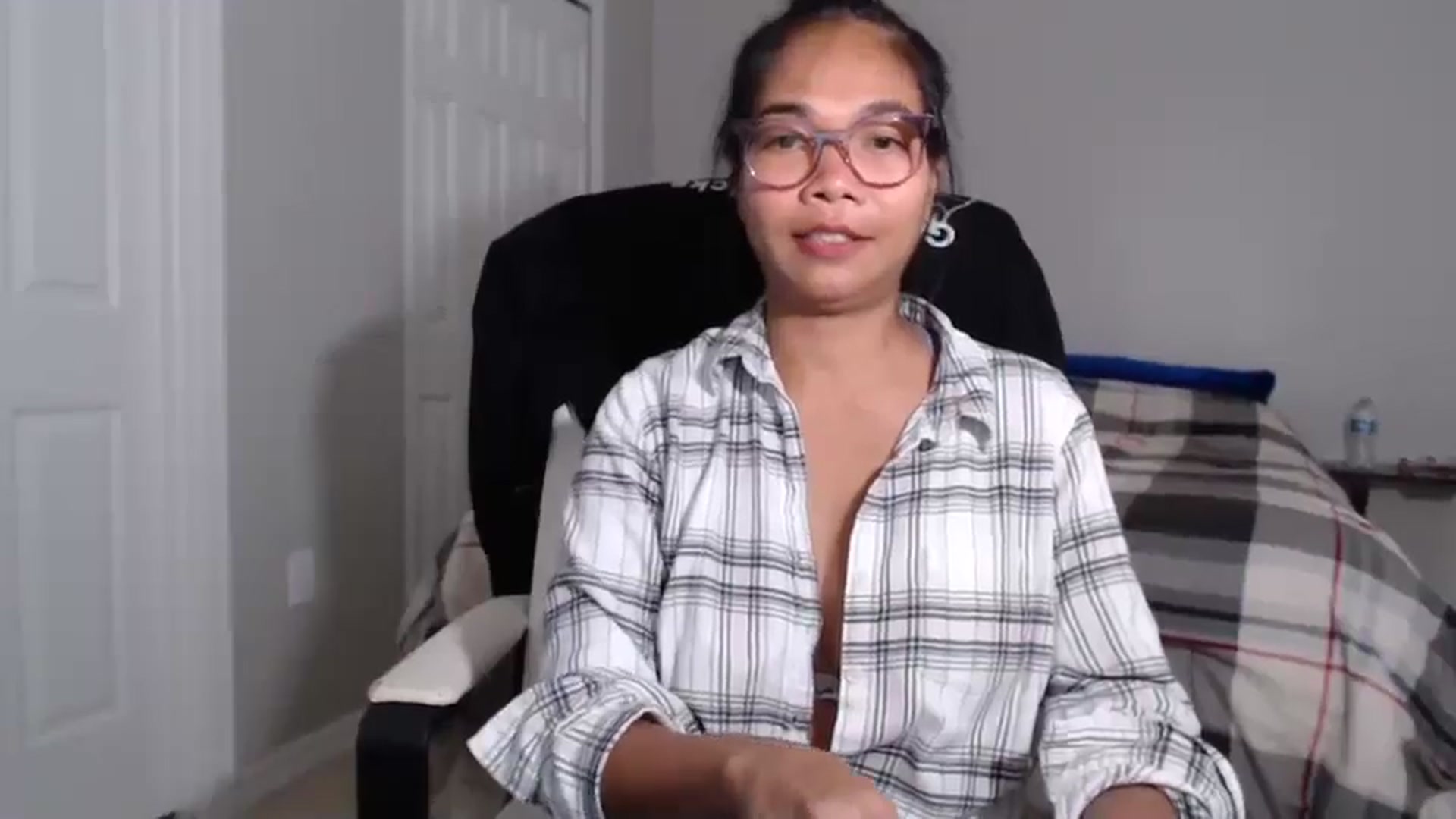 Gallery image thumbnail from Littlekai2023's myfreecams stream on, 07/22/2024, 02:51 image 2 of 20