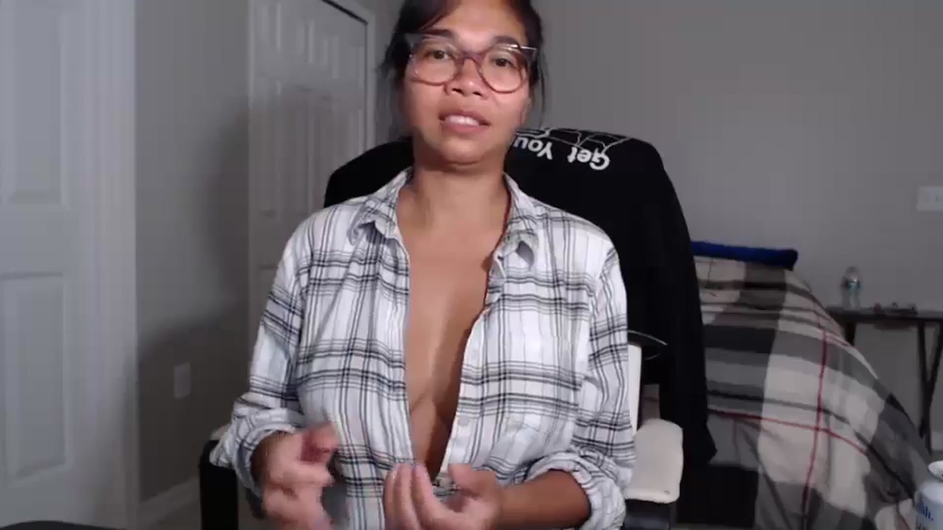 Gallery image thumbnail from Littlekai2023's myfreecams stream on, 07/22/2024, 02:51 image 7 of 20