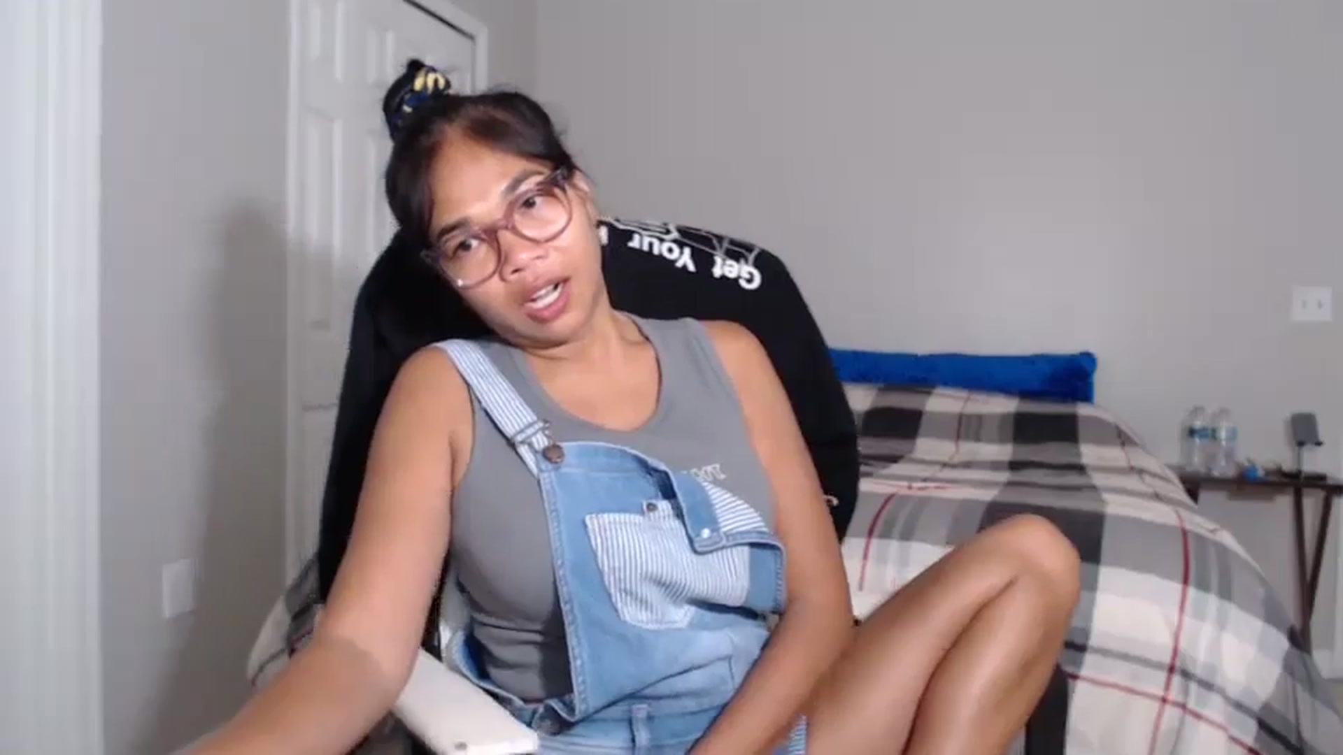 Gallery image thumbnail from Littlekai2023's myfreecams stream on, 07/23/2024, 04:58 image 6 of 20