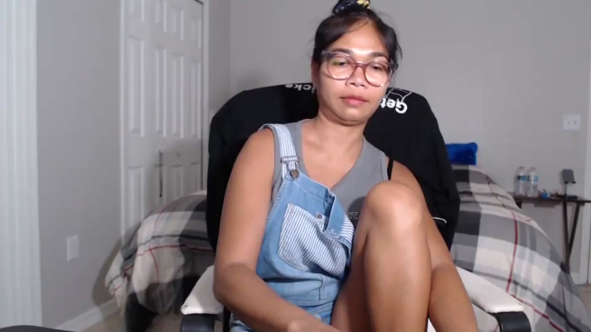 Gallery image thumbnail from Littlekai2023's myfreecams stream on, 07/23/2024, 04:58 image 10 of 20