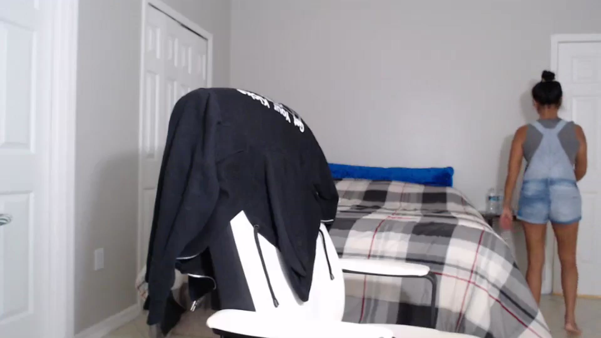 Gallery image thumbnail from Littlekai2023's myfreecams stream on, 07/23/2024, 04:58 image 17 of 20