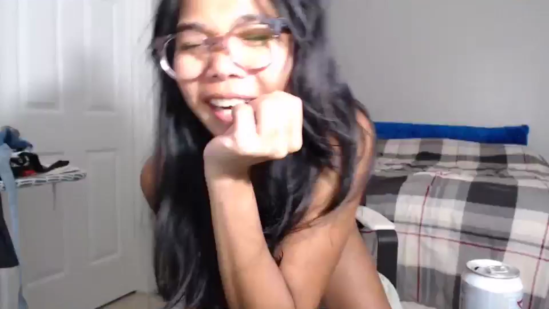 Gallery image thumbnail from Littlekai2023's myfreecams stream on, 07/24/2024, 02:46 image 18 of 20