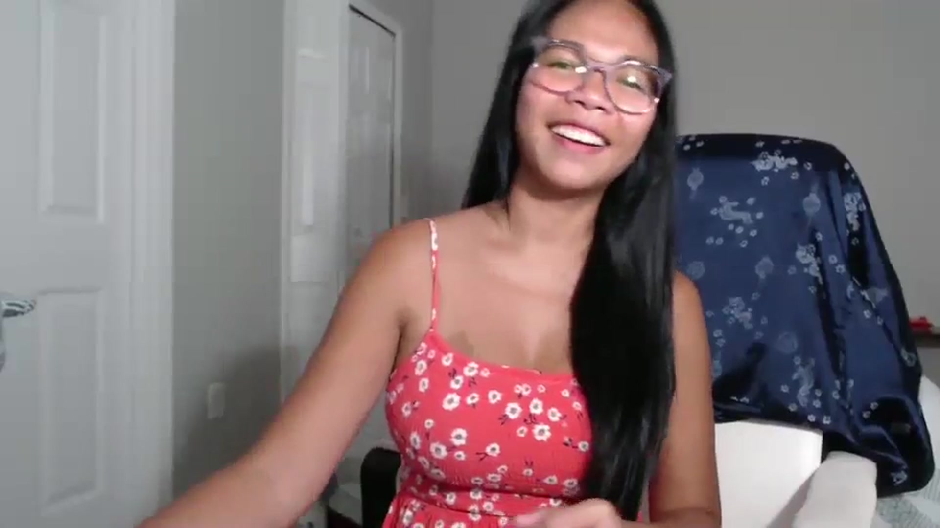 Gallery image thumbnail from Littlekai2023's myfreecams stream on, 07/31/2024, 03:25 image 13 of 20