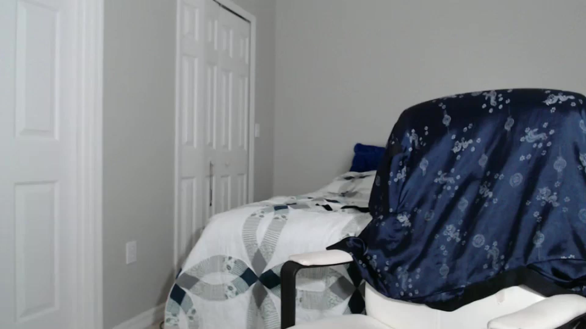 Gallery image thumbnail from Littlekai2023's myfreecams stream on, 08/01/2024, 02:29 image 17 of 20
