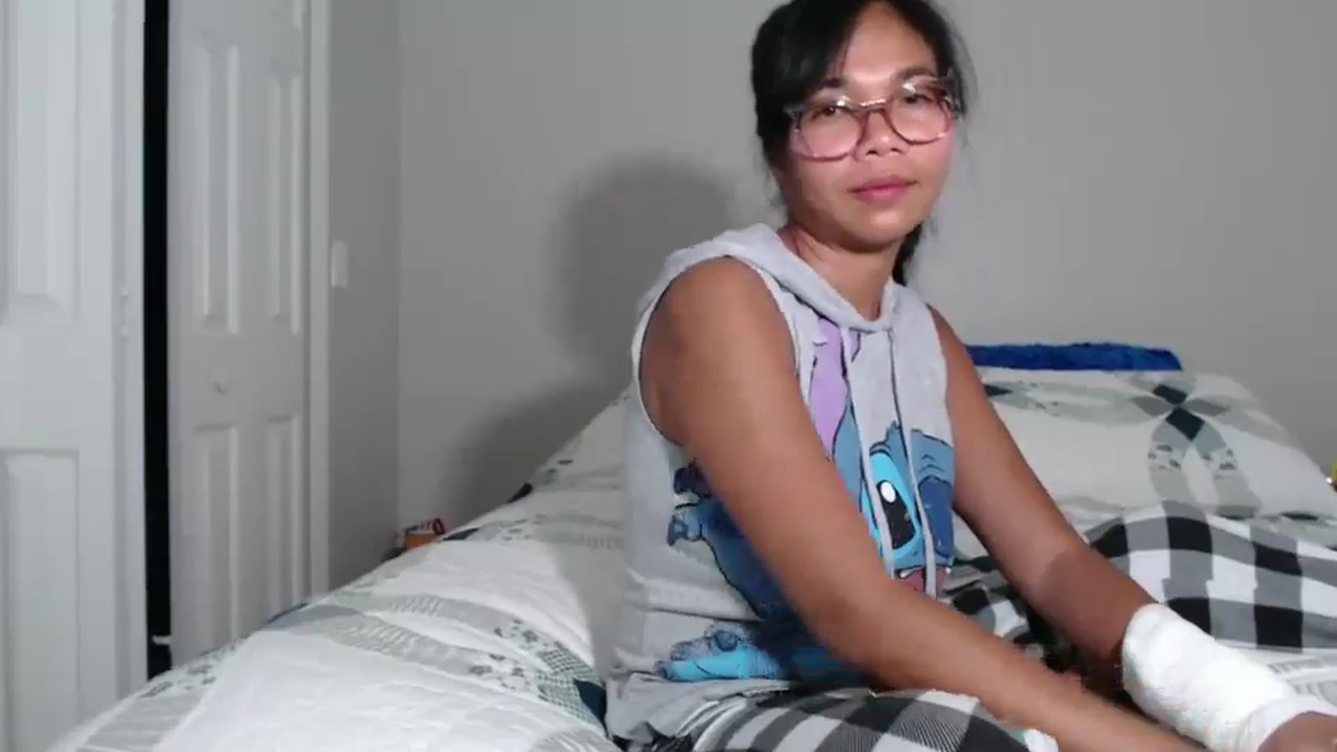 Gallery image thumbnail from Littlekai2023's myfreecams stream on, 08/06/2024, 01:21 image 14 of 20