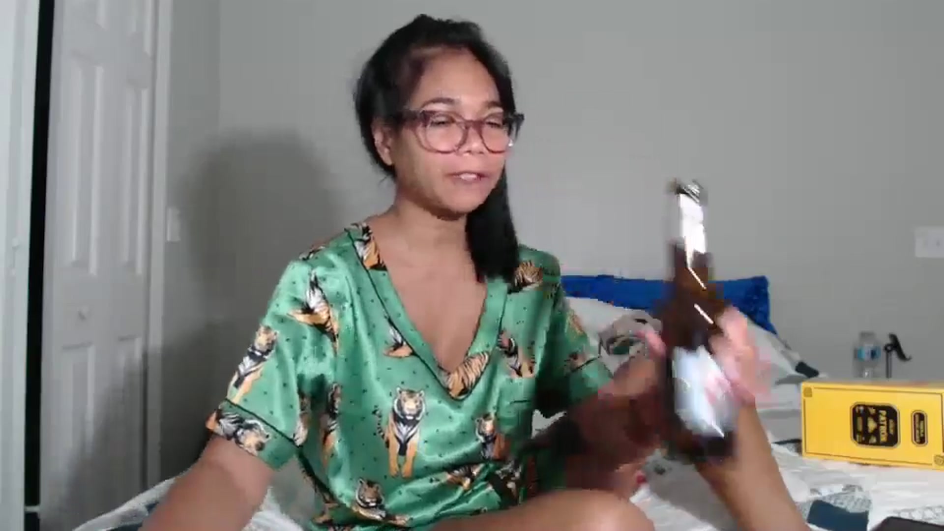 Gallery image thumbnail from Littlekai2023's myfreecams stream on, 08/11/2024, 05:08 image 16 of 20