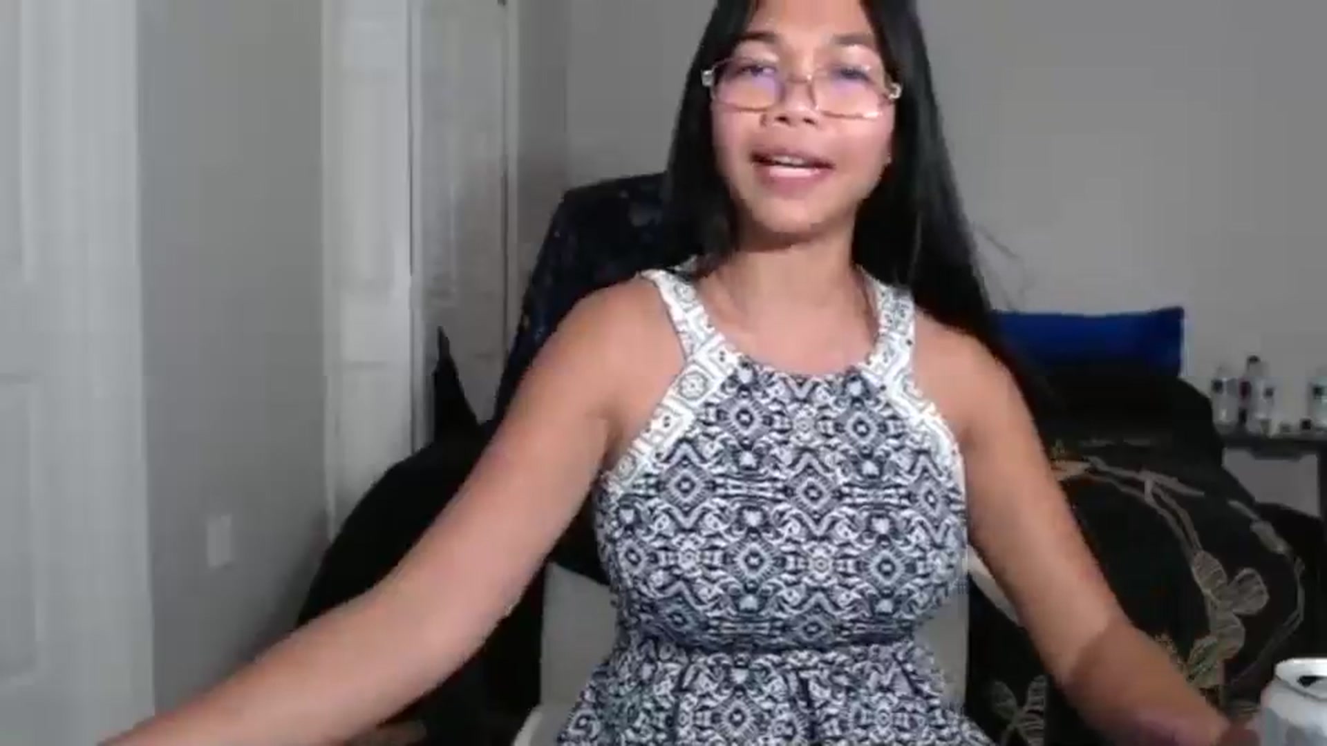 Gallery image thumbnail from Littlekai2023's myfreecams stream on, 09/02/2024, 24:35 image 7 of 20
