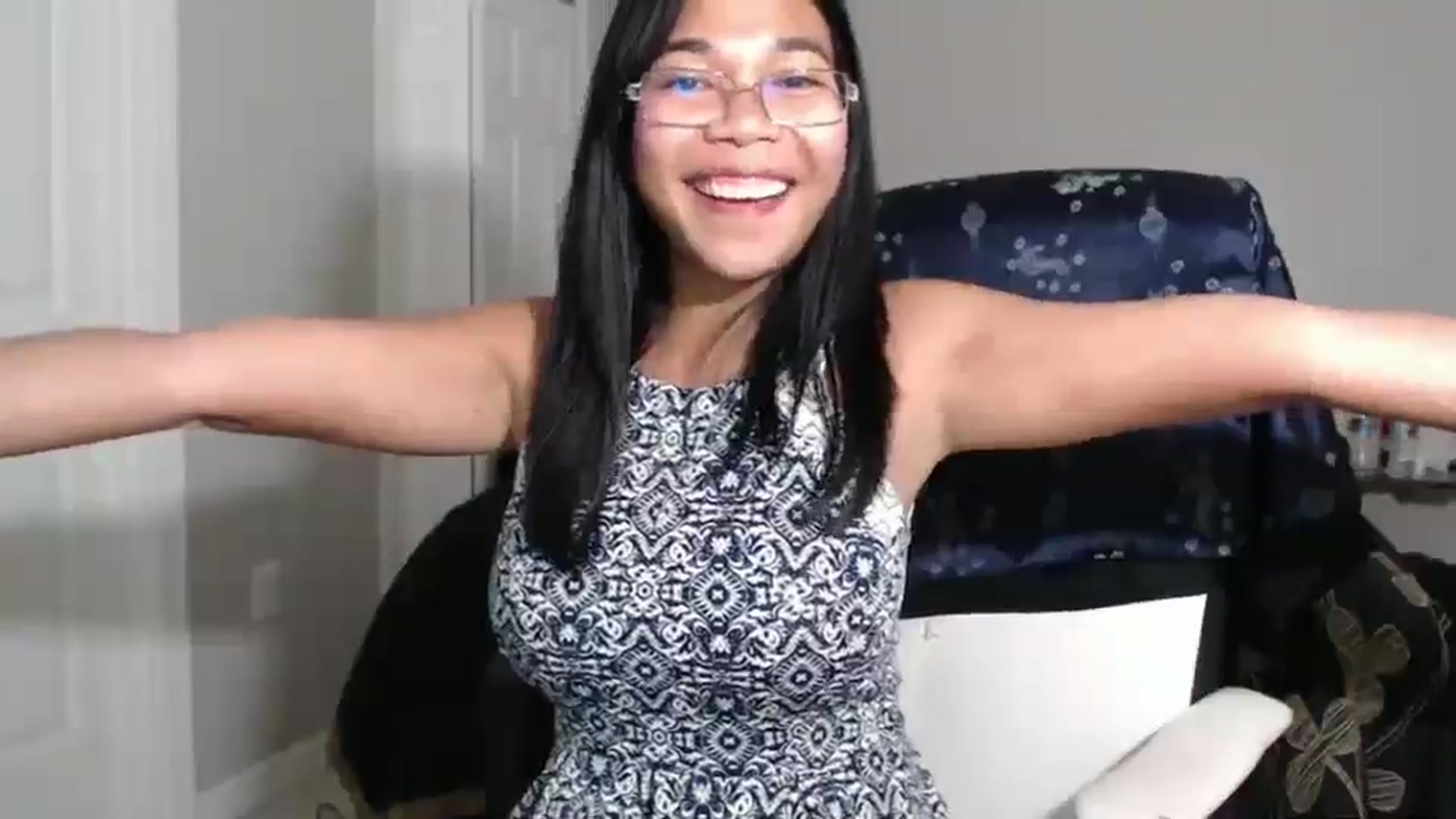 Gallery image thumbnail from Littlekai2023's myfreecams stream on, 09/02/2024, 24:35 image 18 of 20