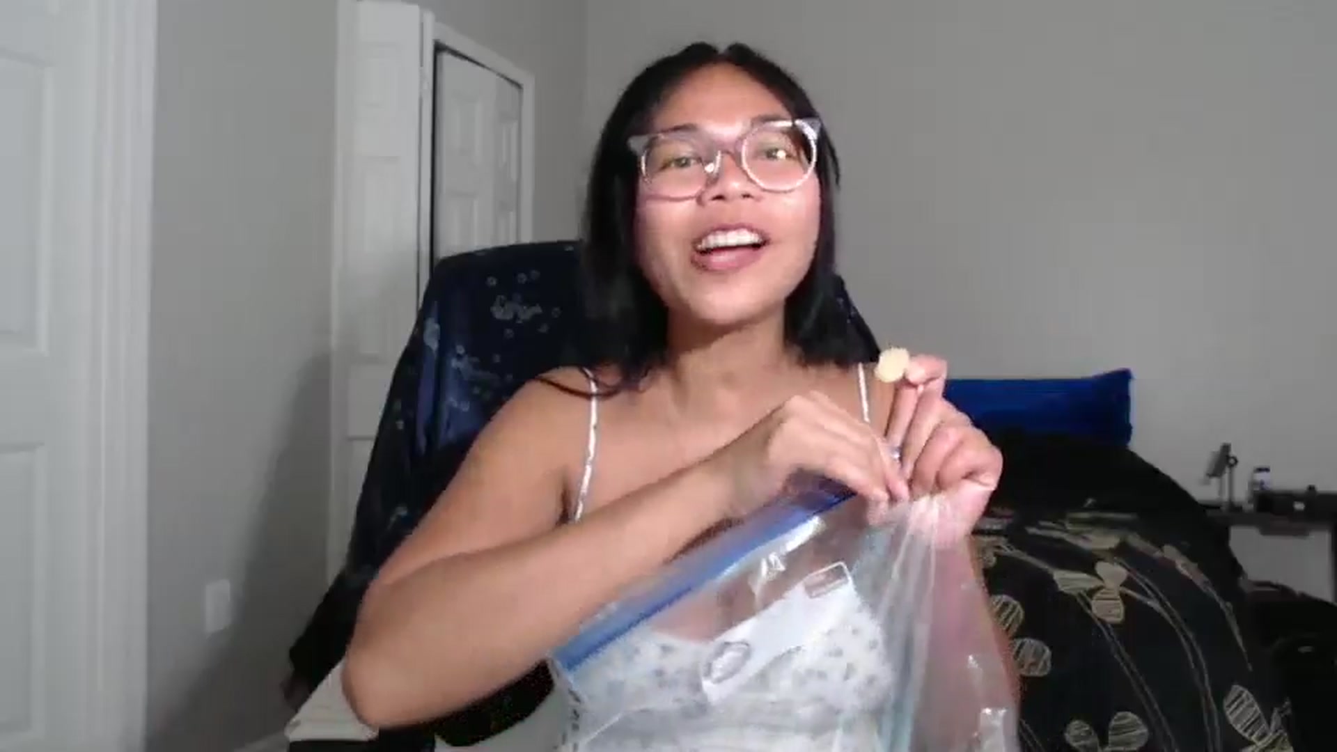 Gallery image thumbnail from Littlekai2023's myfreecams stream on, 09/04/2024, 23:56 image 8 of 20