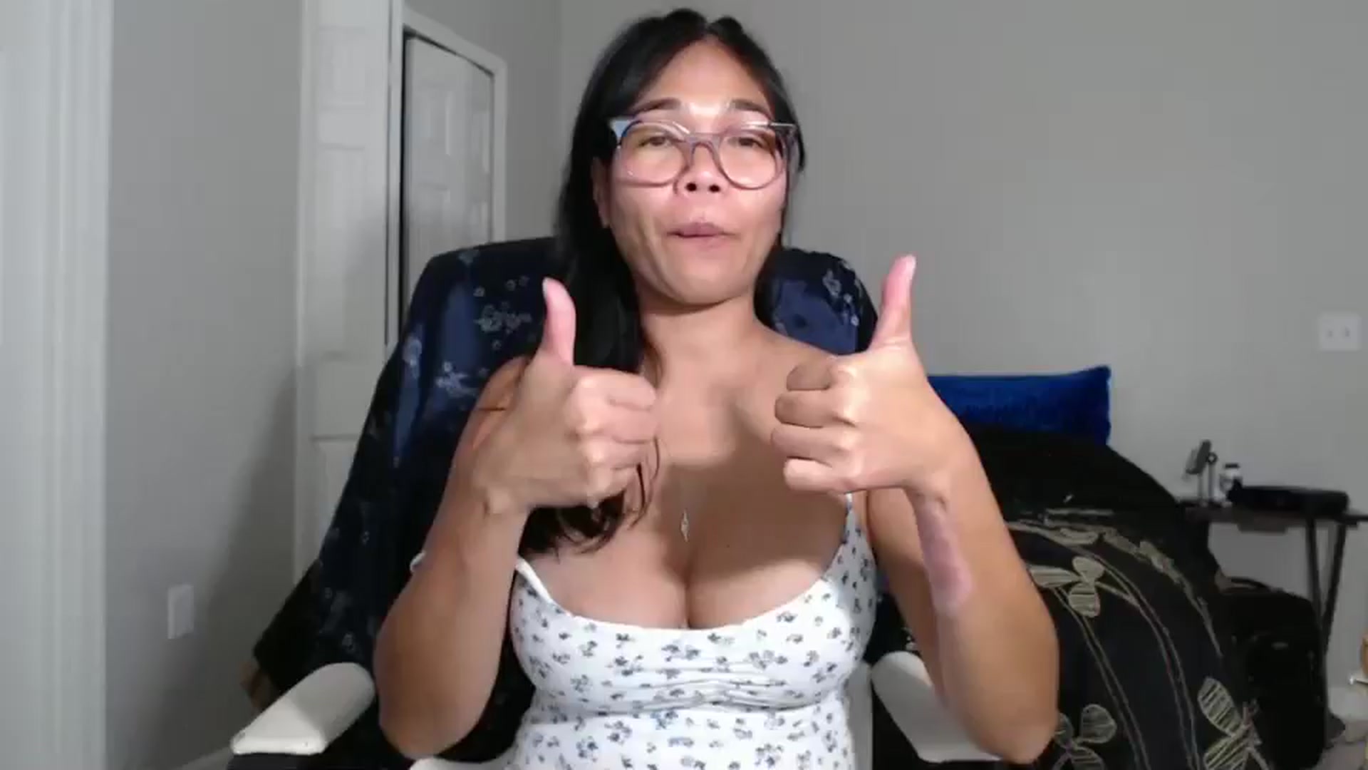 Gallery image thumbnail from Littlekai2023's myfreecams stream on, 09/05/2024, 03:52 image 16 of 20
