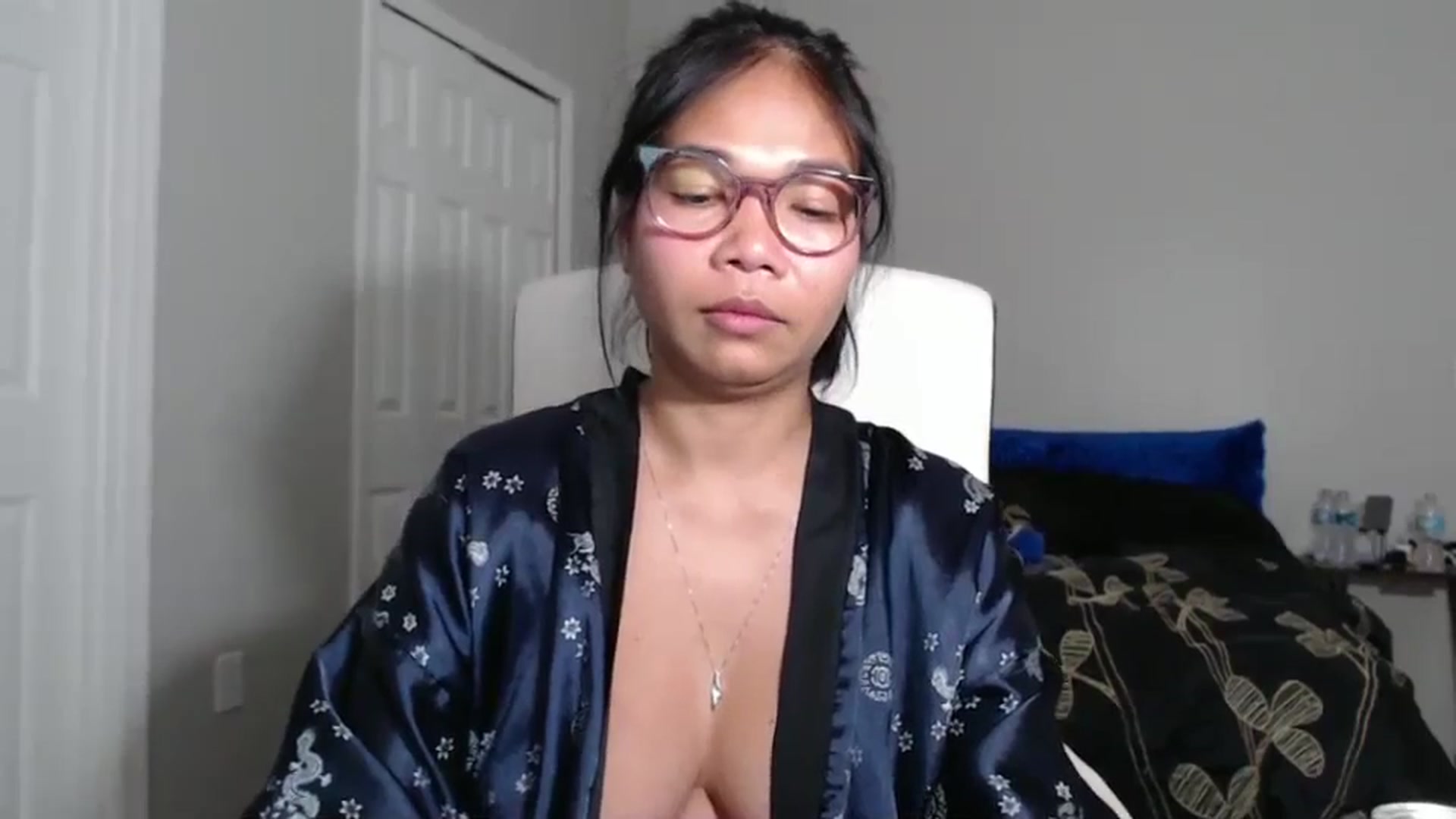 Gallery image thumbnail from Littlekai2023's myfreecams stream on, 09/08/2024, 24:50 image 6 of 20
