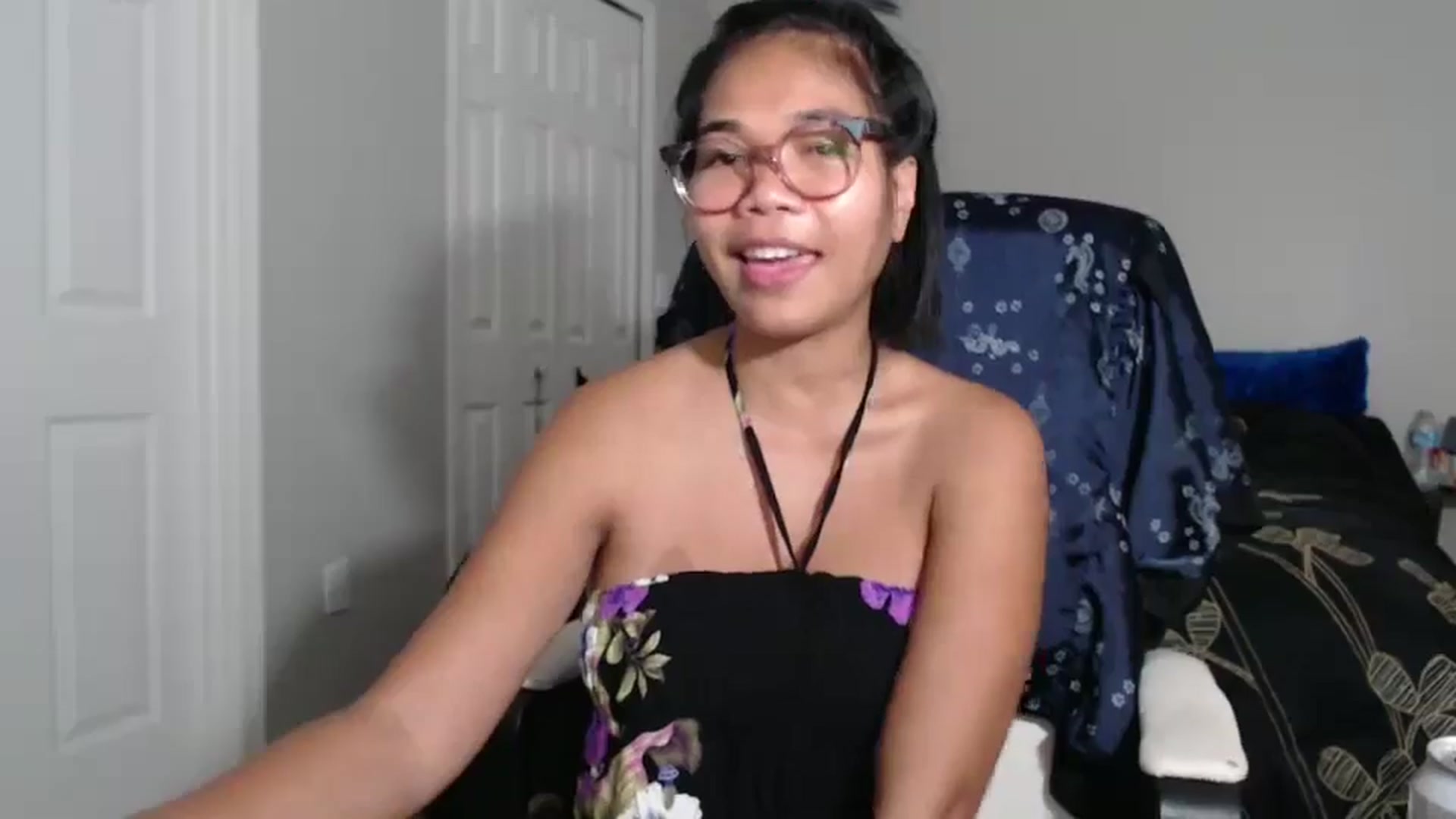 Gallery image thumbnail from Littlekai2023's myfreecams stream on, 09/09/2024, 02:19 image 11 of 20