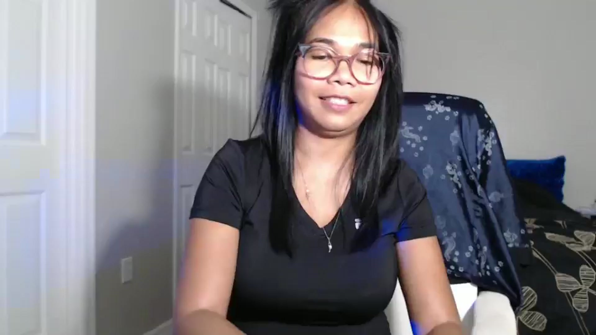 Gallery image thumbnail from Littlekai2023's myfreecams stream on, 09/15/2024, 03:52 image 6 of 20