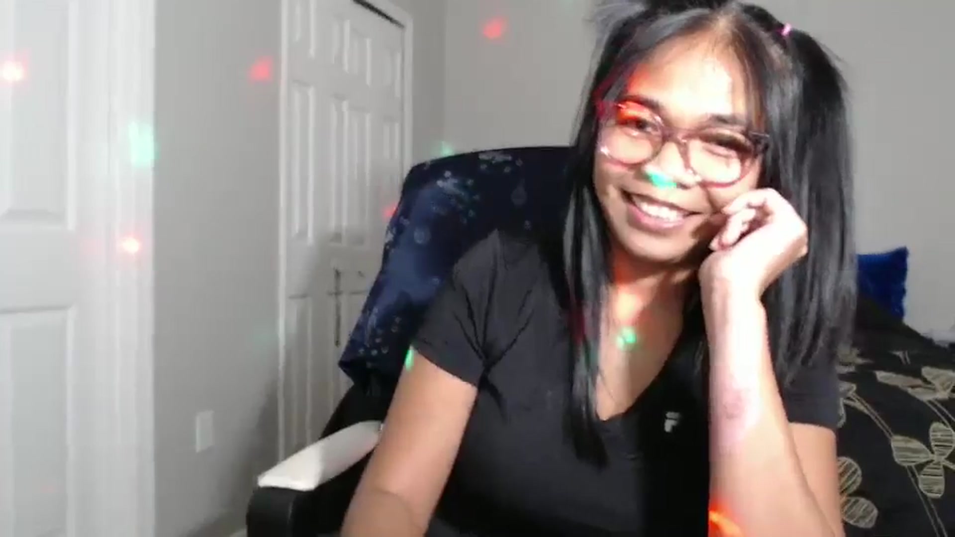 Gallery image thumbnail from Littlekai2023's myfreecams stream on, 09/15/2024, 03:52 image 8 of 20