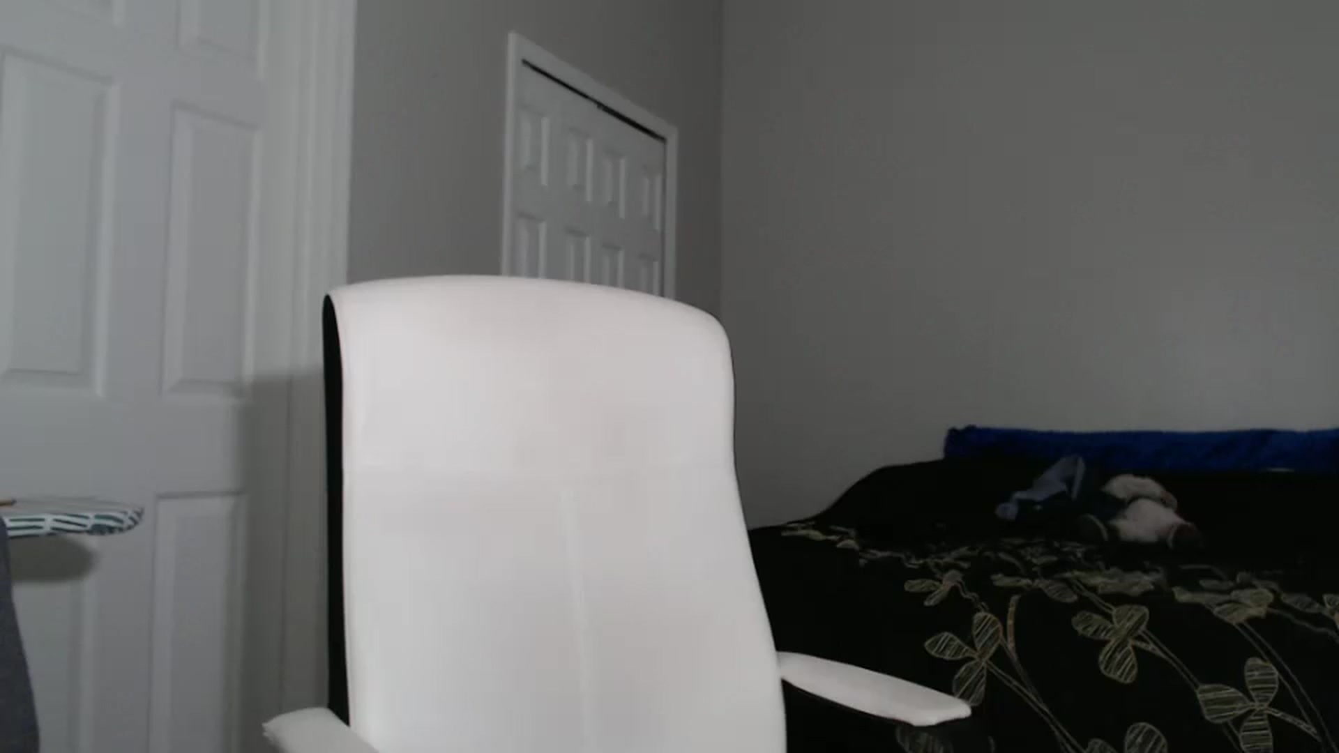 Gallery image thumbnail from Littlekai2023's myfreecams stream on, 09/16/2024, 24:22 image 16 of 20
