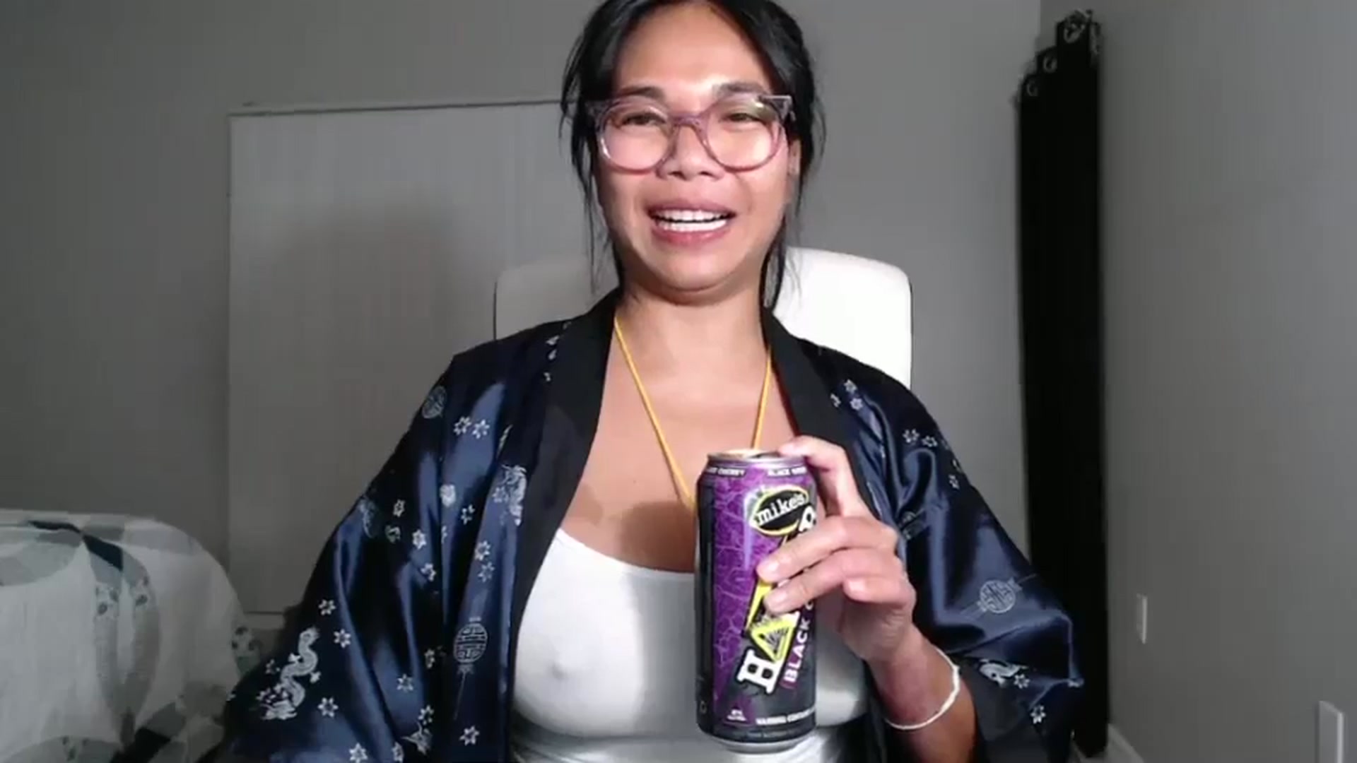 Gallery image thumbnail from Littlekai2023's myfreecams stream on, 09/24/2024, 03:10 image 19 of 20