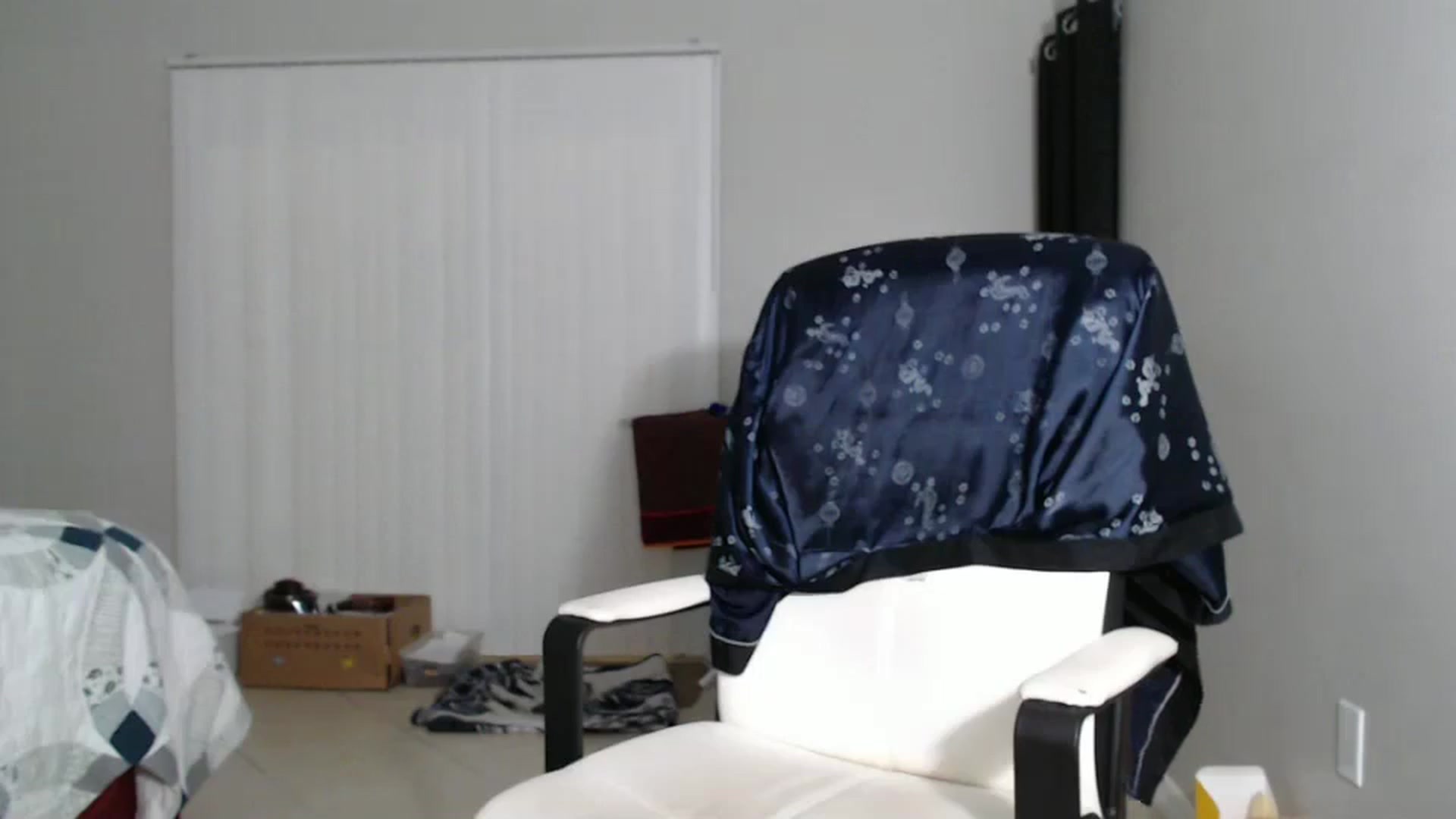 Gallery image thumbnail from Littlekai2023's myfreecams stream on, 10/06/2024, 03:50 image 2 of 20