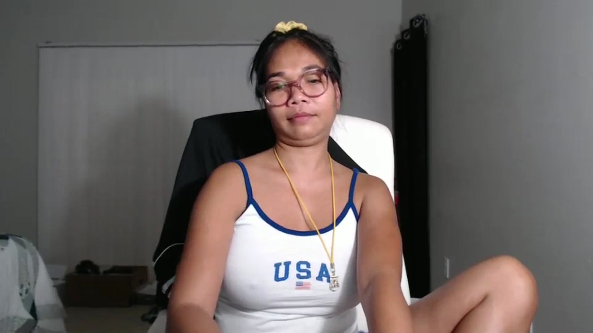 Gallery image thumbnail from Littlekai2023's myfreecams stream on, 10/08/2024, 05:08 image 14 of 20