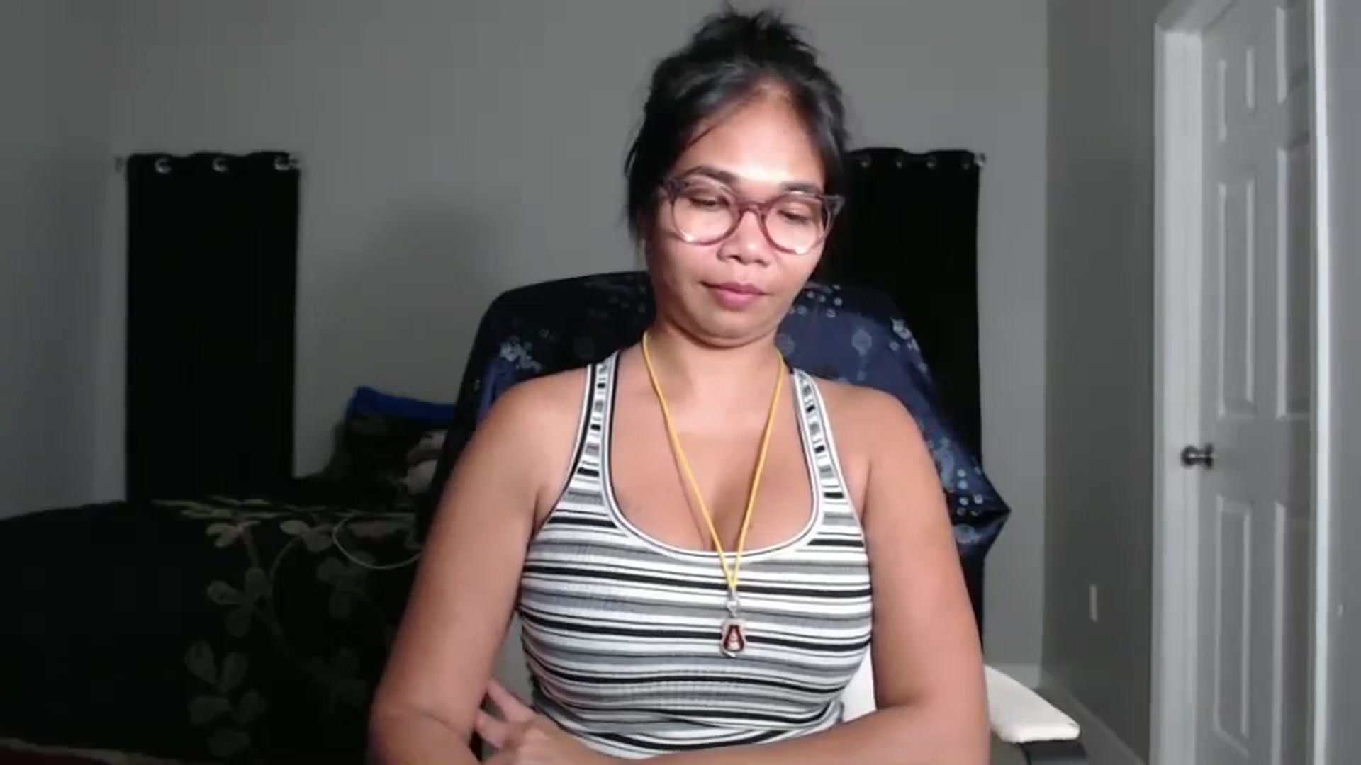 Gallery image thumbnail from Littlekai2023's myfreecams stream on, 10/11/2024, 03:10 image 7 of 20