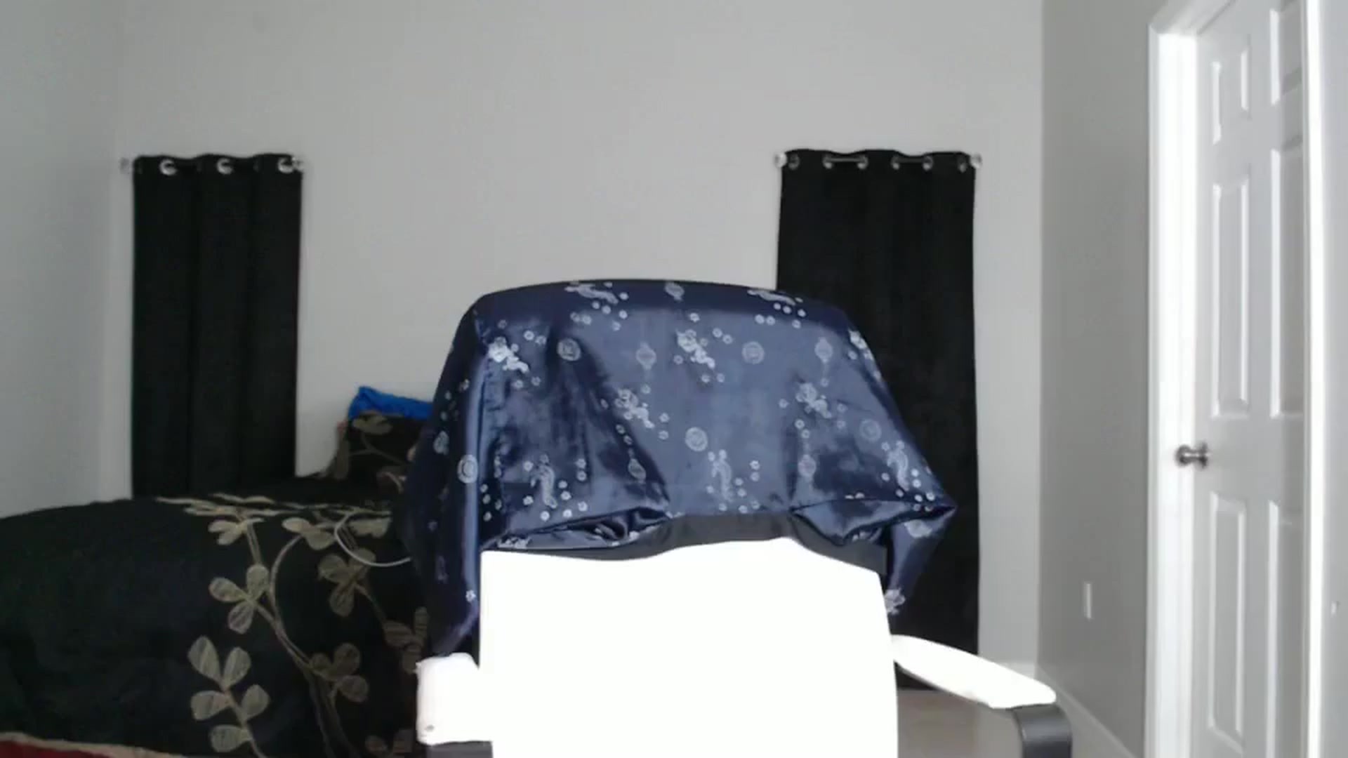 Gallery image thumbnail from Littlekai2023's myfreecams stream on, 10/11/2024, 03:10 image 10 of 20