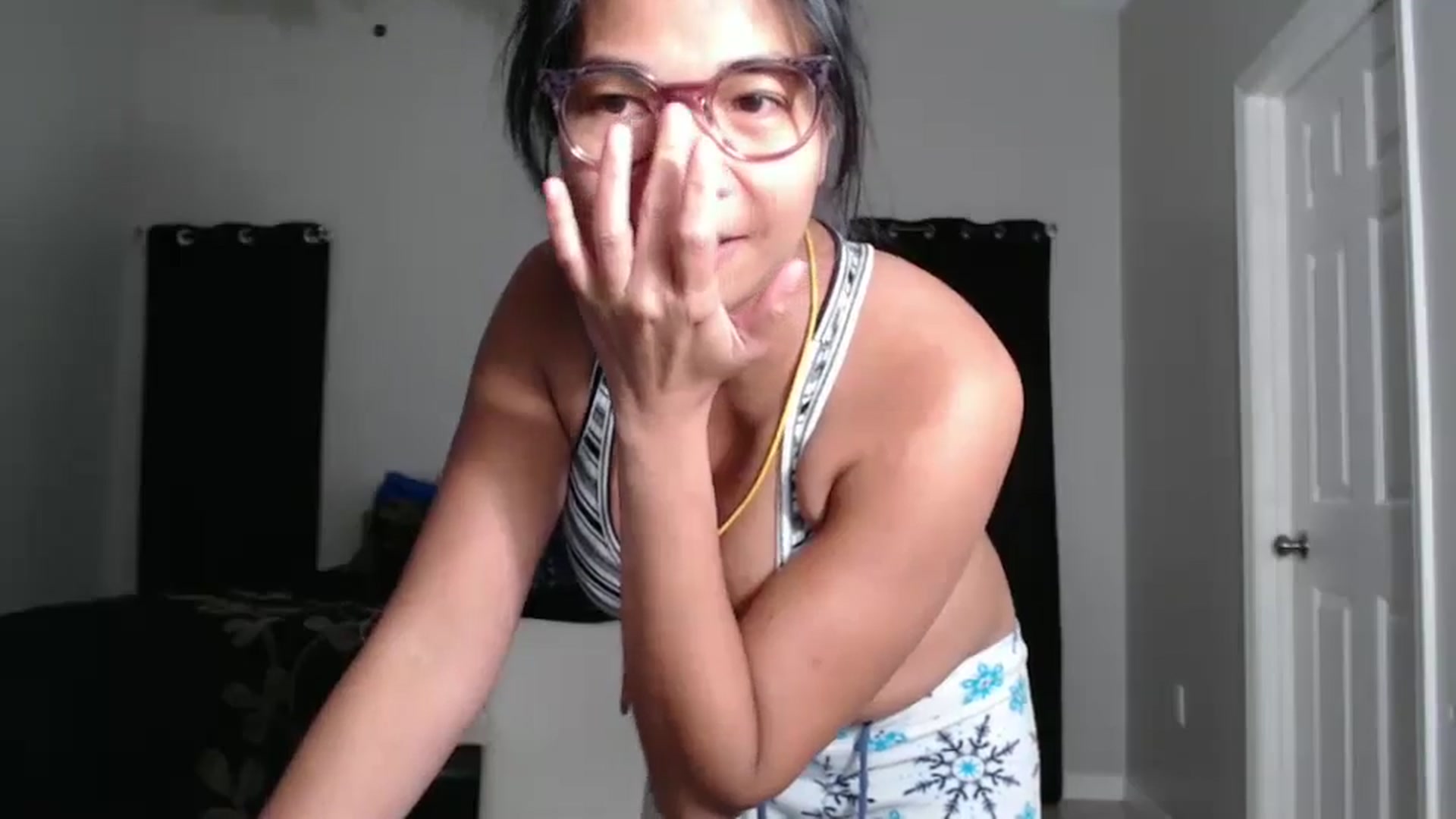 Gallery image thumbnail from Littlekai2023's myfreecams stream on, 10/11/2024, 03:10 image 17 of 20