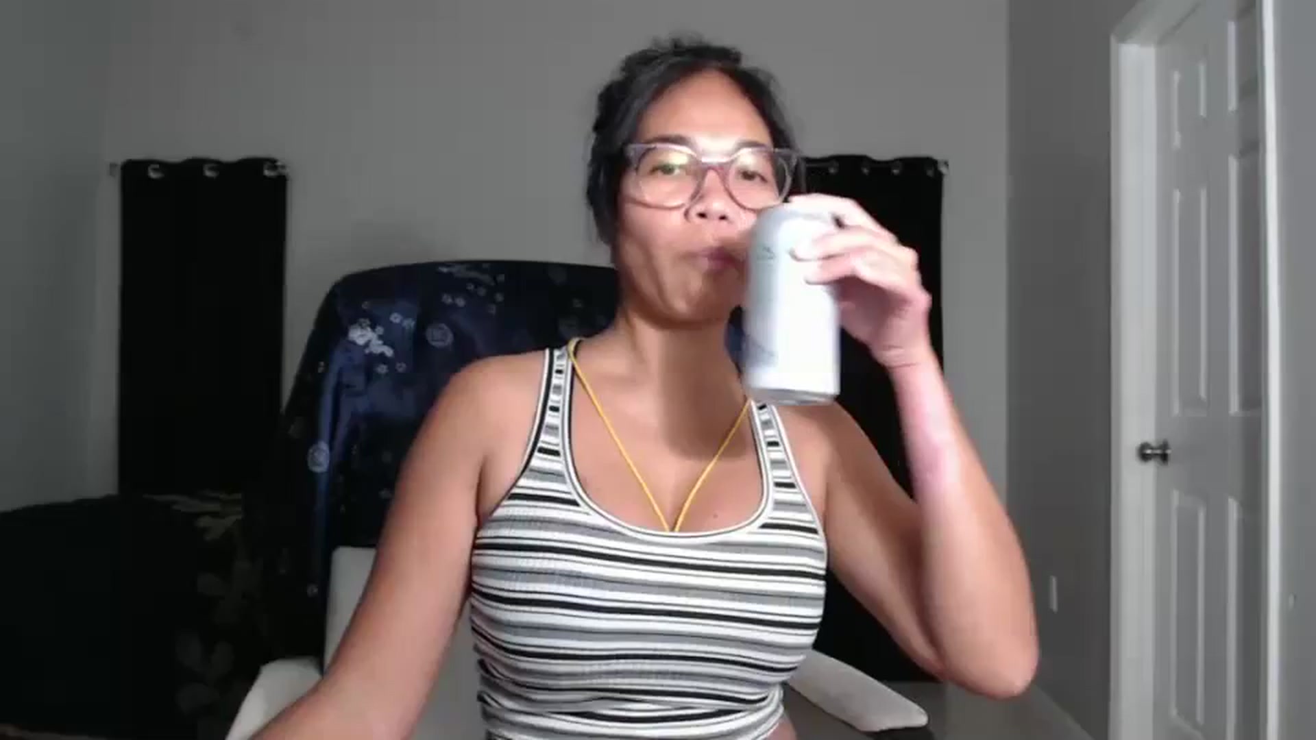 Gallery image thumbnail from Littlekai2023's myfreecams stream on, 10/11/2024, 03:10 image 1 of 20