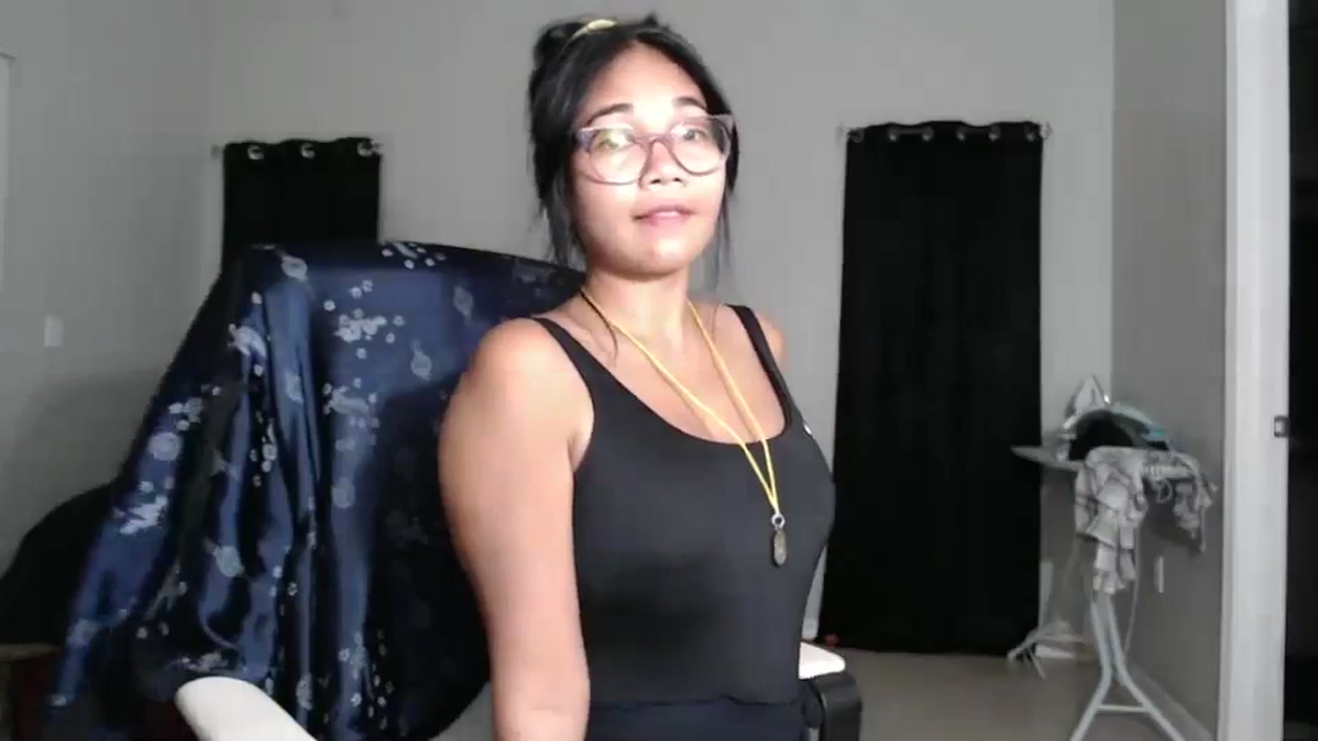 Gallery image thumbnail from Littlekai2023's myfreecams stream on, 10/13/2024, 23:45 image 18 of 20