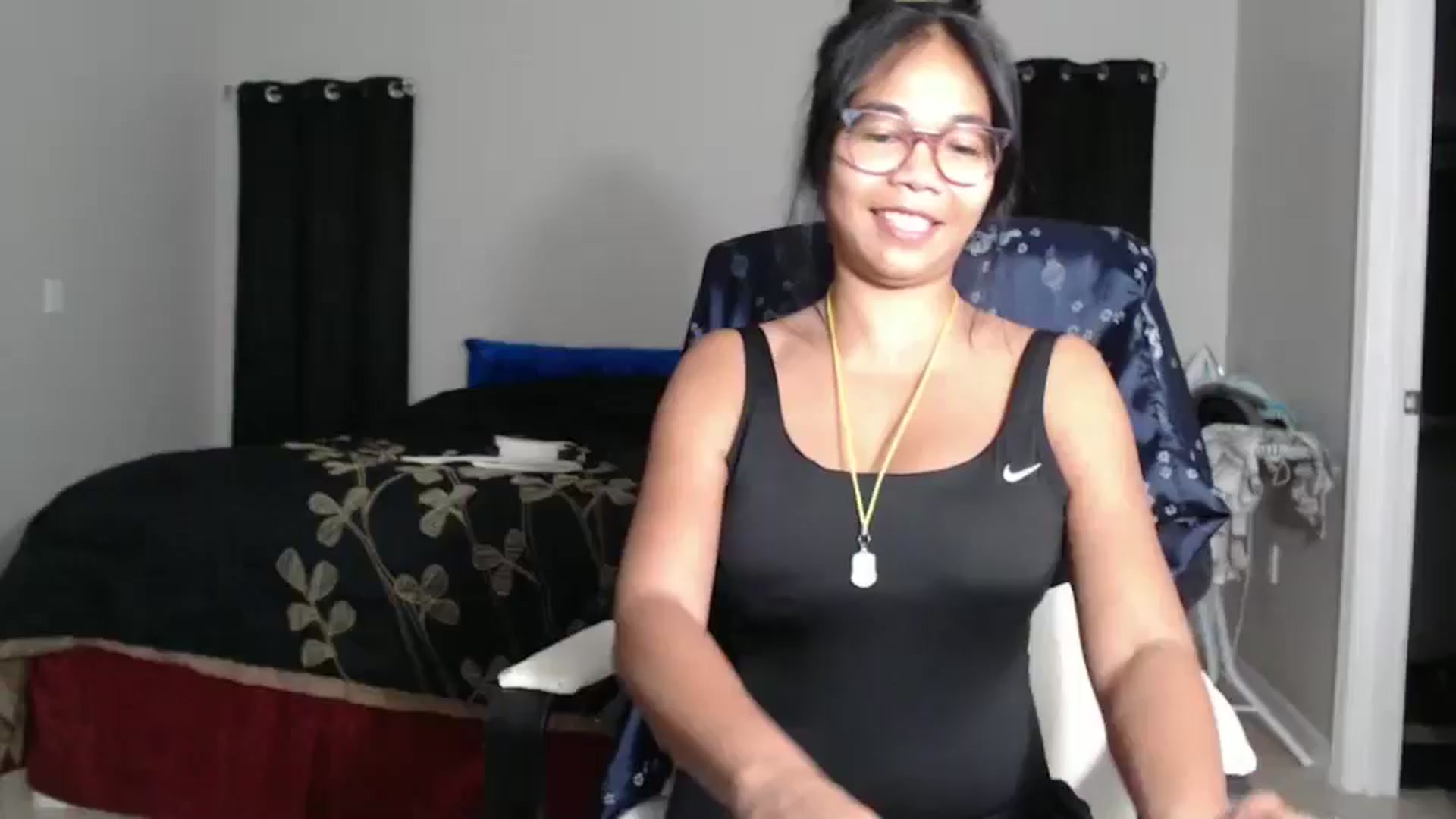 Gallery image thumbnail from Littlekai2023's myfreecams stream on, 10/14/2024, 24:00 image 18 of 20