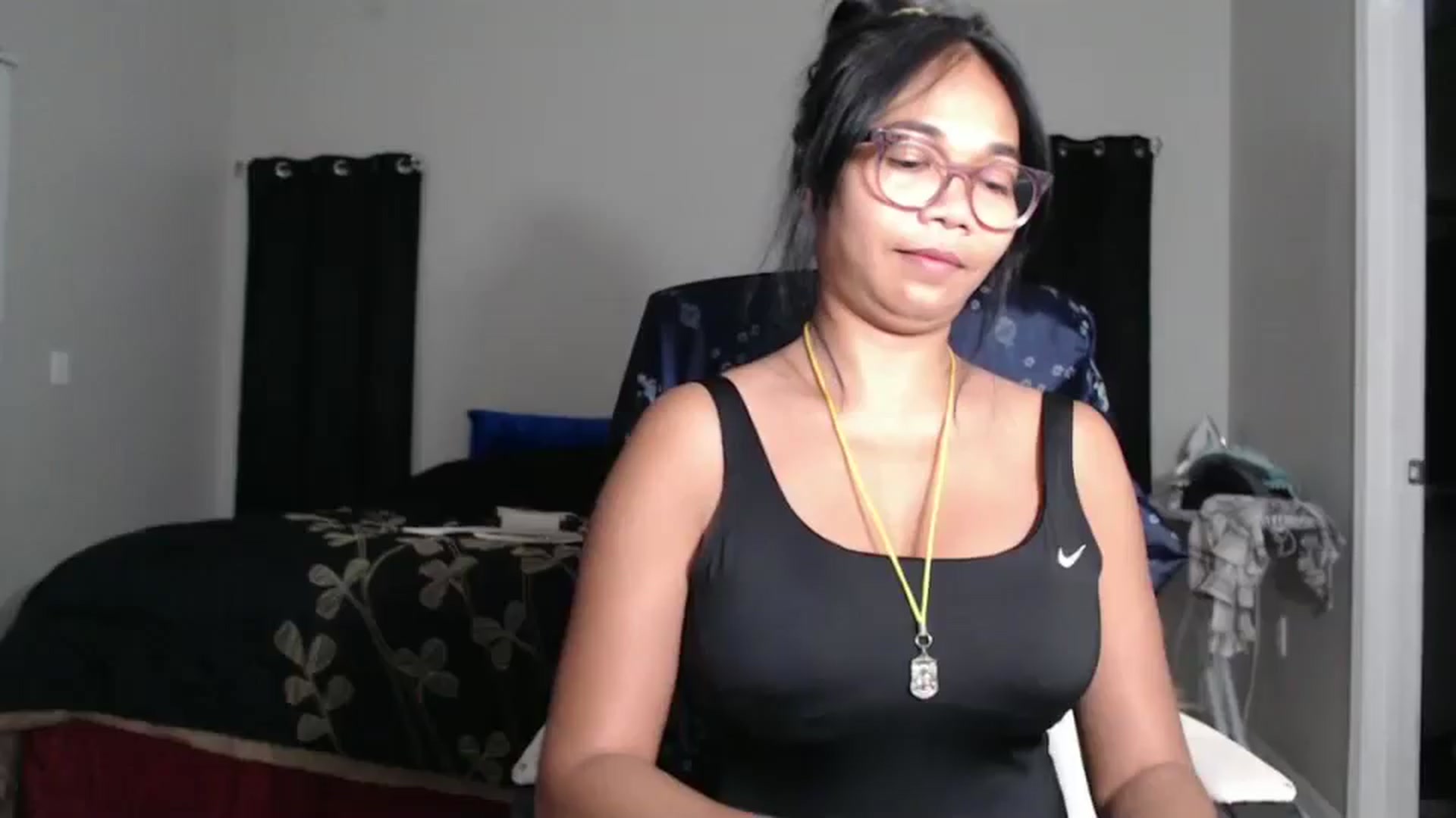 Gallery image thumbnail from Littlekai2023's myfreecams stream on, 10/14/2024, 24:00 image 15 of 20