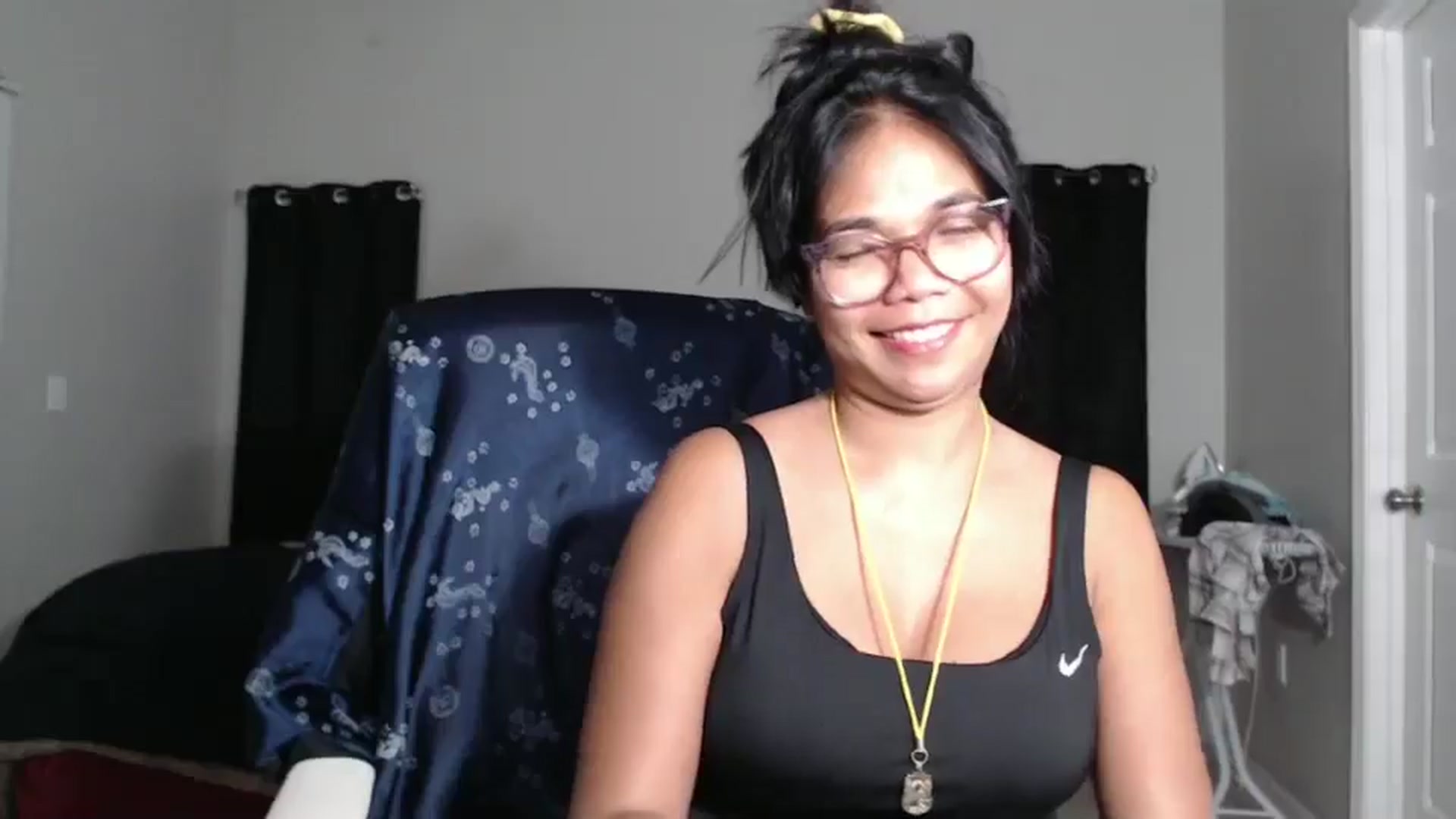 Gallery image thumbnail from Littlekai2023's myfreecams stream on, 10/14/2024, 04:03 image 10 of 20