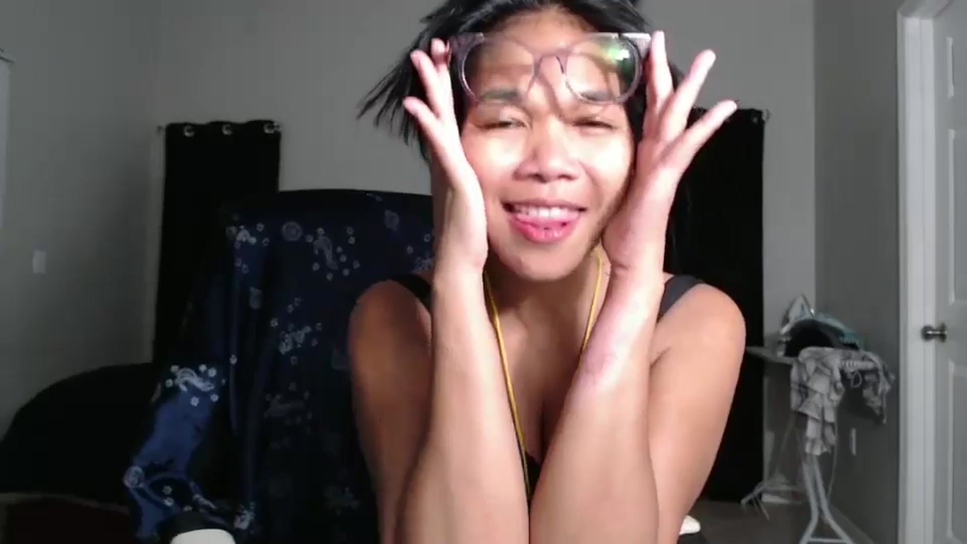 Gallery image thumbnail from Littlekai2023's myfreecams stream on, 10/14/2024, 04:03 image 12 of 20
