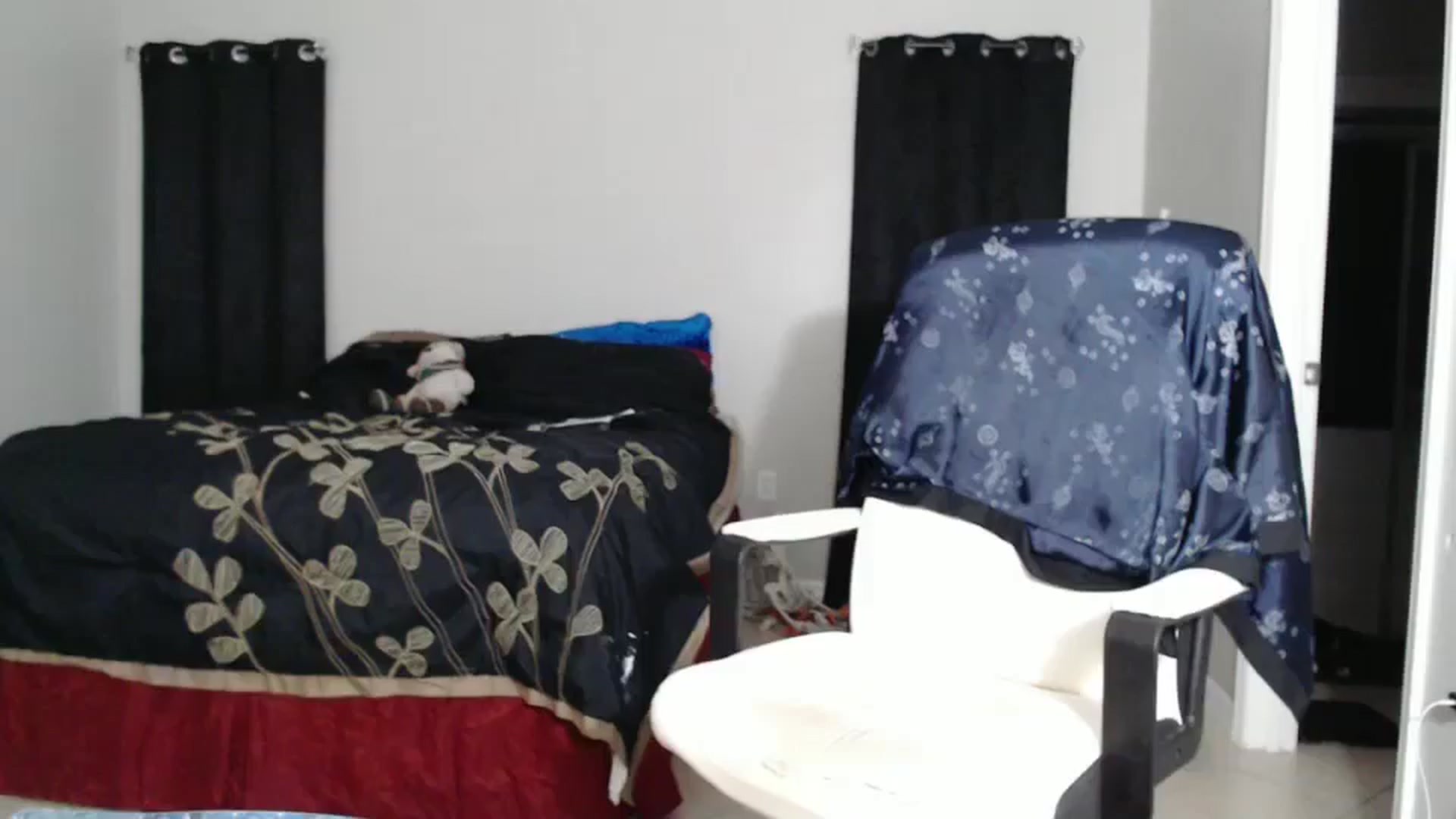 Gallery image thumbnail from Littlekai2023's myfreecams stream on, 10/15/2024, 02:11 image 5 of 20
