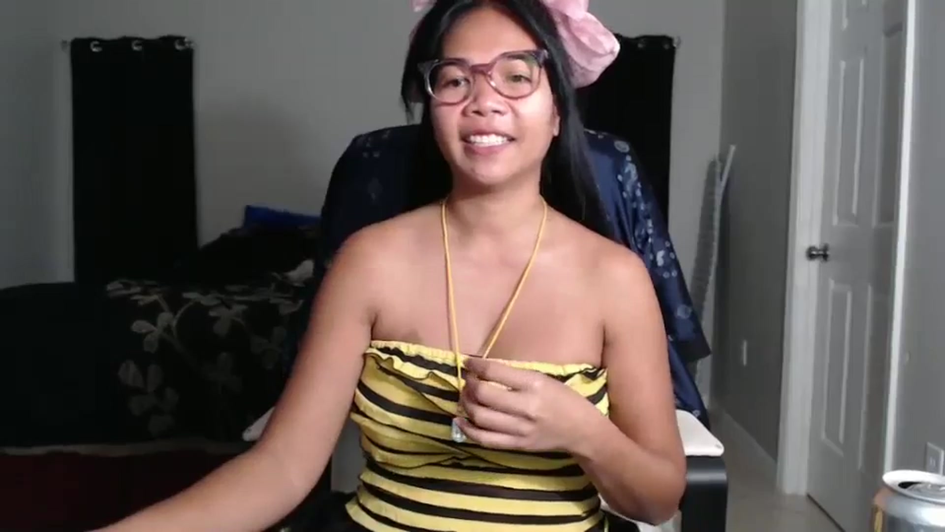 Gallery image thumbnail from Littlekai2023's myfreecams stream on, 10/16/2024, 03:32 image 19 of 20