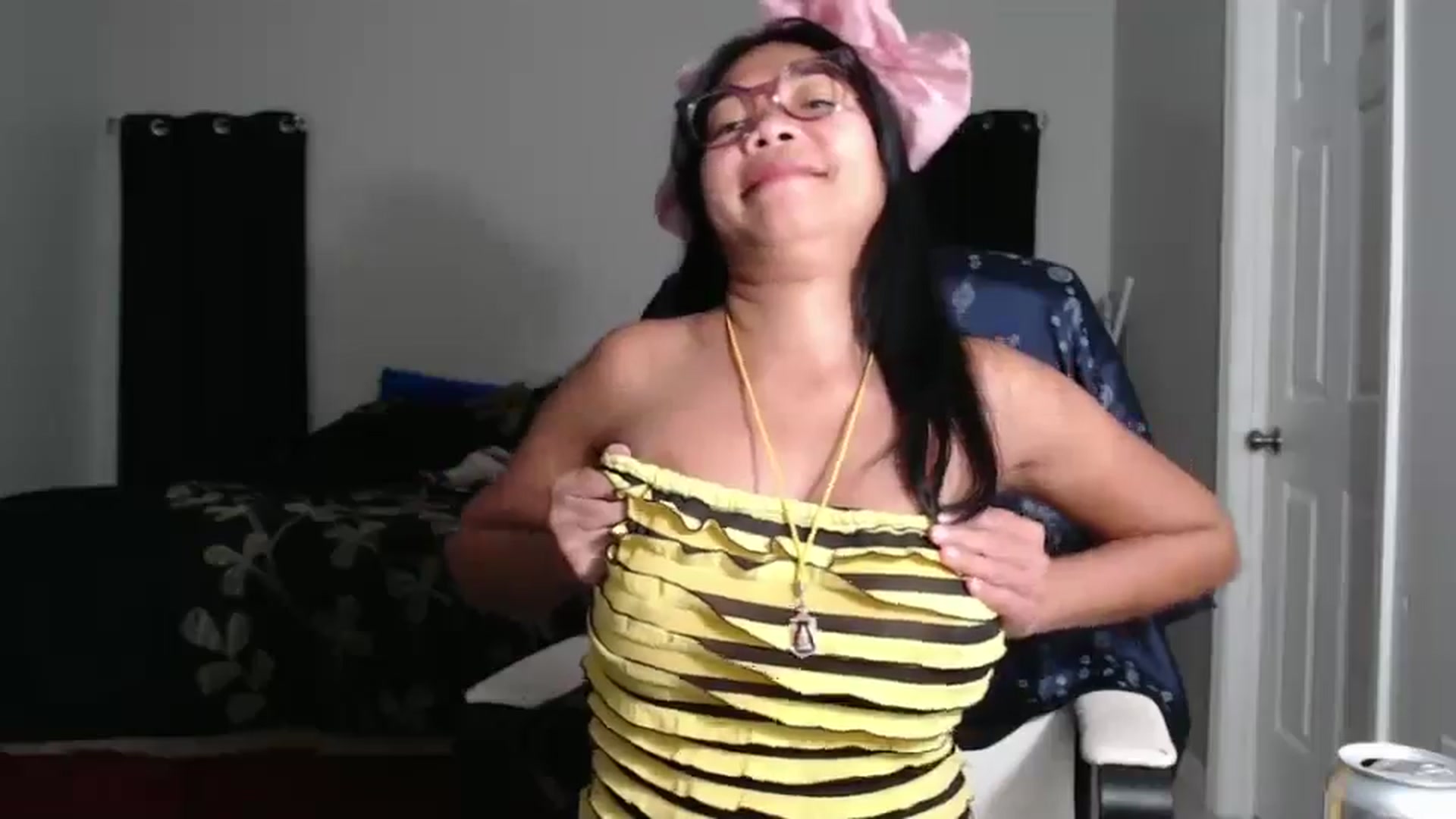 Gallery image thumbnail from Littlekai2023's myfreecams stream on, 10/16/2024, 03:32 image 14 of 20