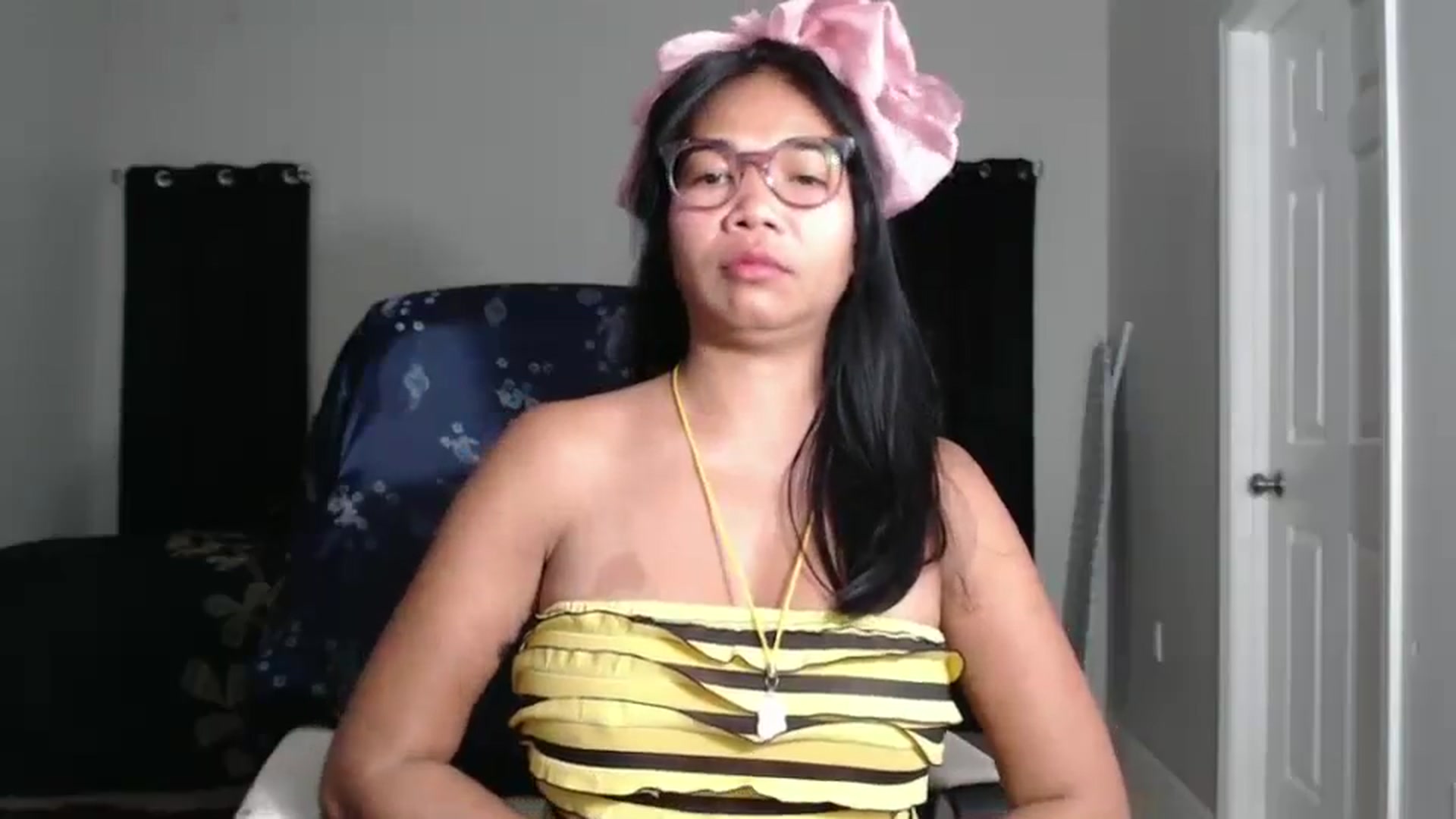 Gallery image thumbnail from Littlekai2023's myfreecams stream on, 10/16/2024, 03:32 image 12 of 20