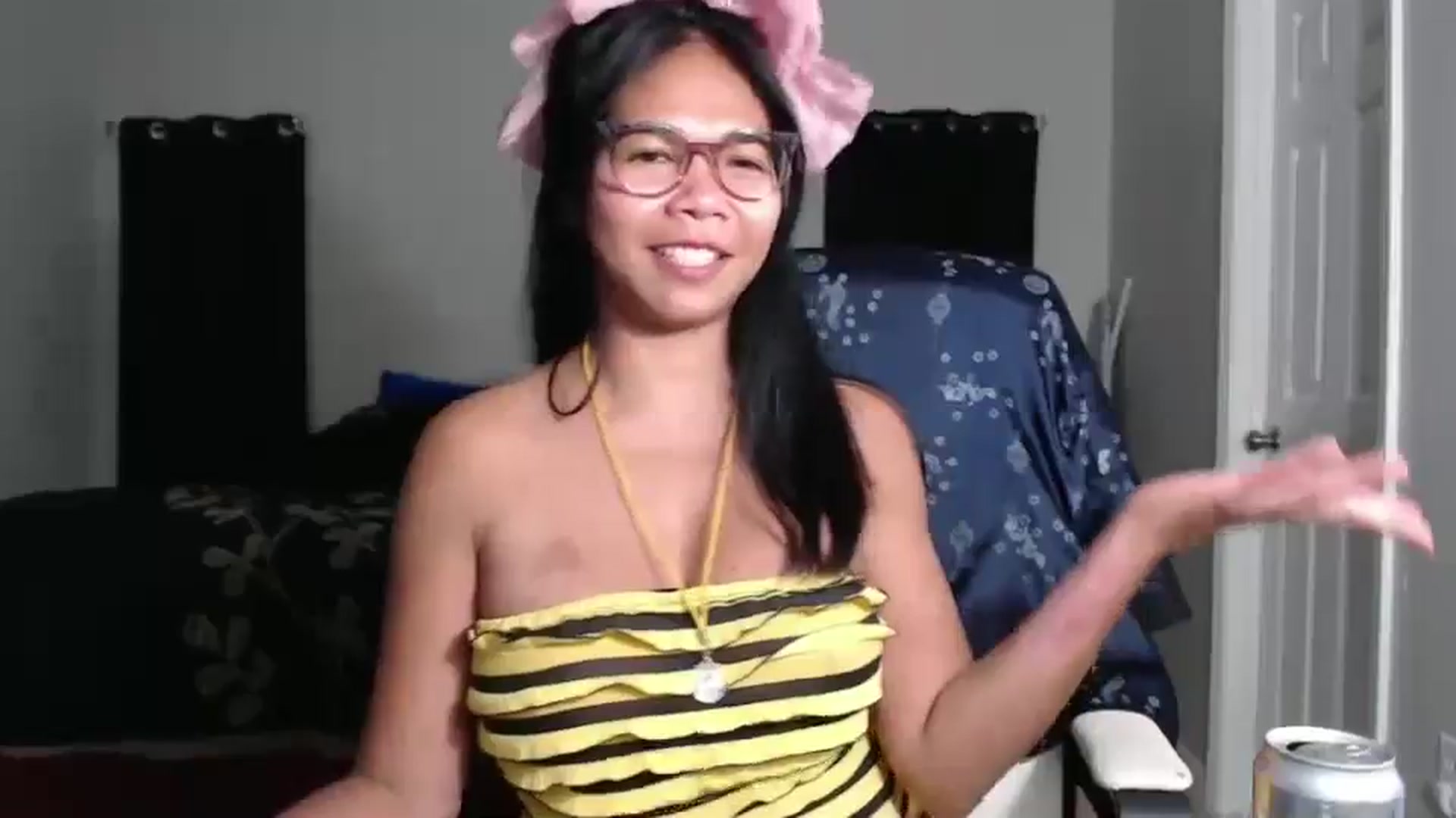 Gallery image thumbnail from Littlekai2023's myfreecams stream on, 10/16/2024, 03:32 image 20 of 20