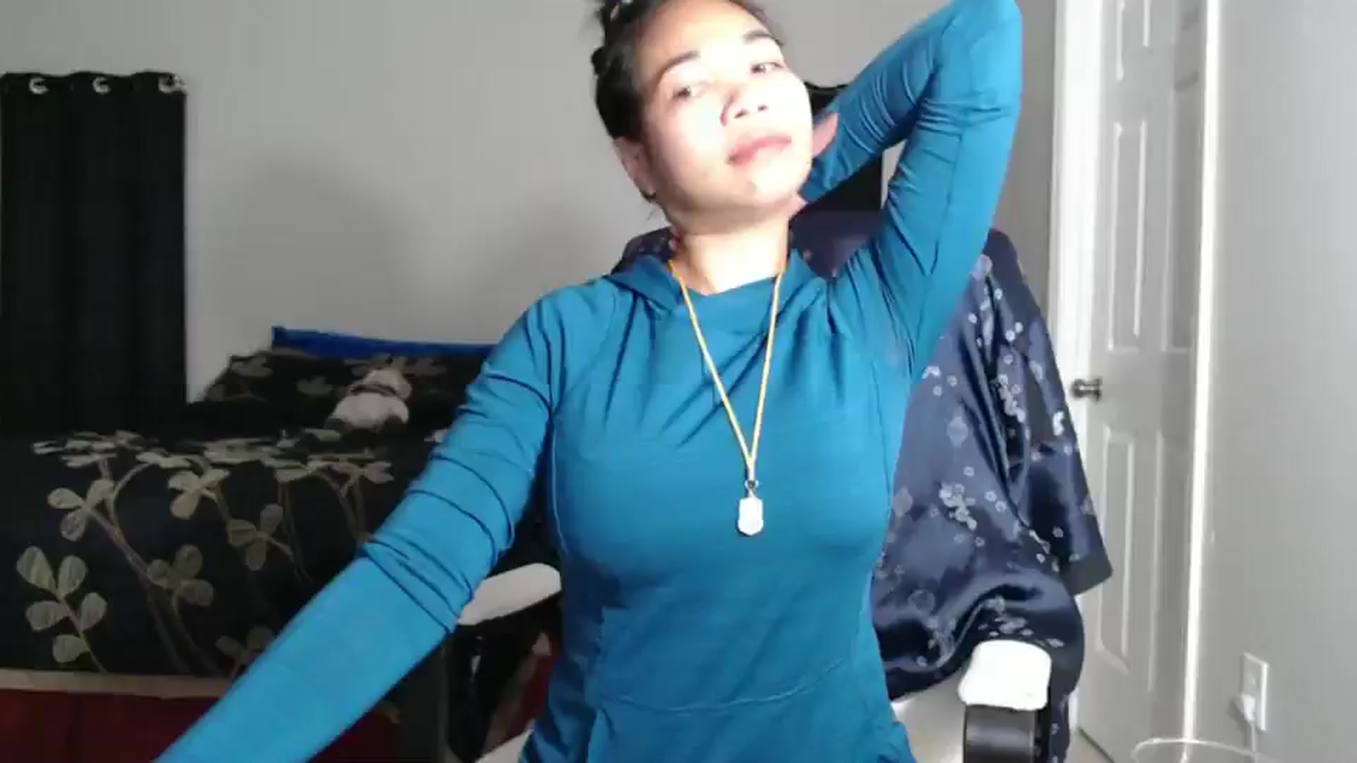 Gallery image thumbnail from Littlekai2023's myfreecams stream on, 10/17/2024, 24:01 image 13 of 20