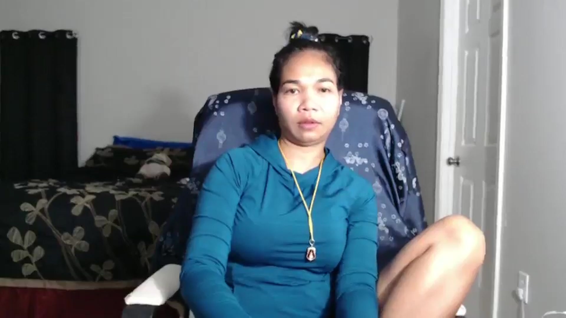Gallery image thumbnail from Littlekai2023's myfreecams stream on, 10/17/2024, 24:01 image 15 of 20