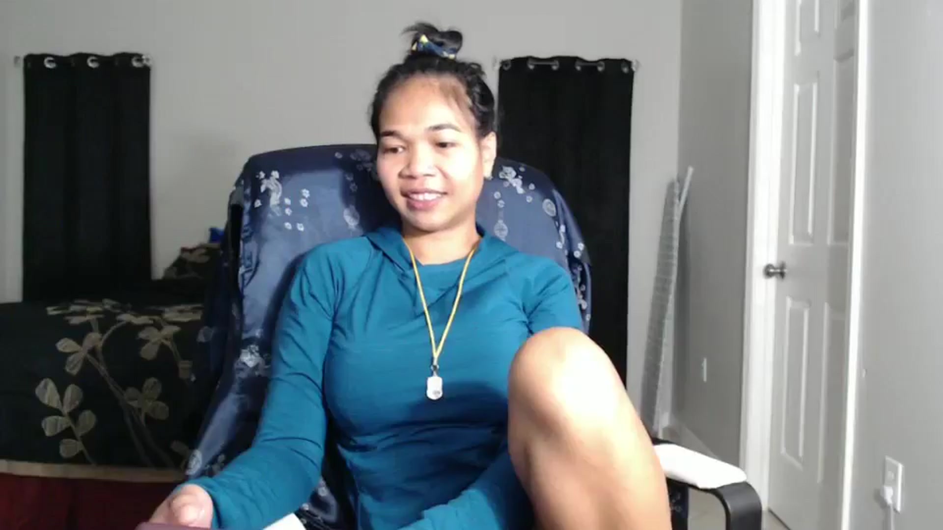 Gallery image thumbnail from Littlekai2023's myfreecams stream on, 10/17/2024, 02:13 image 17 of 20