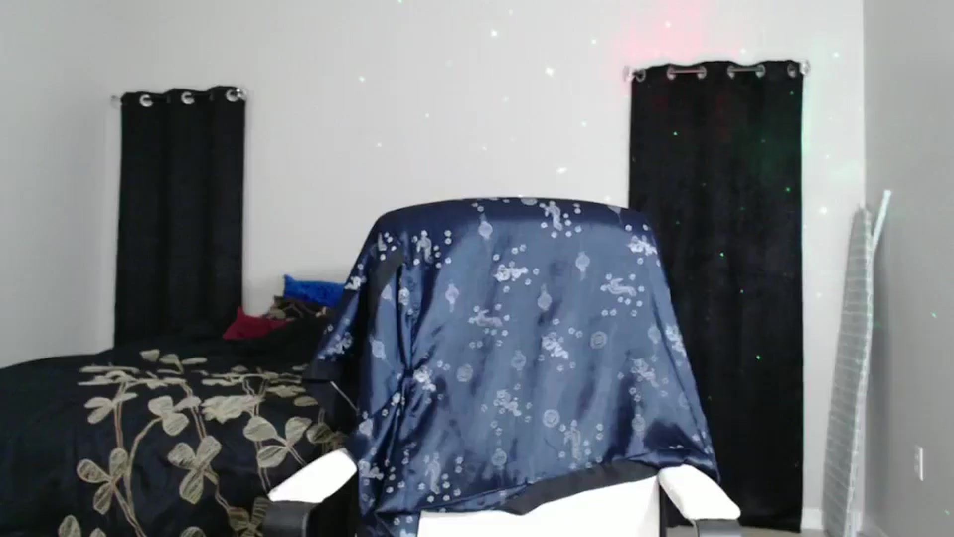 Gallery image thumbnail from Littlekai2023's myfreecams stream on, 10/19/2024, 03:04 image 14 of 20