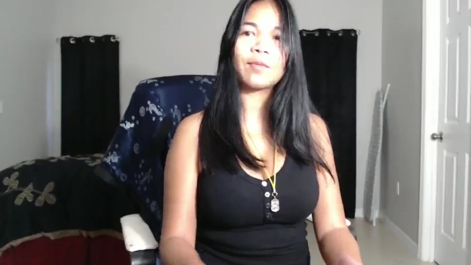 Gallery image thumbnail from Littlekai2023's myfreecams stream on, 10/19/2024, 12:53 image 4 of 20