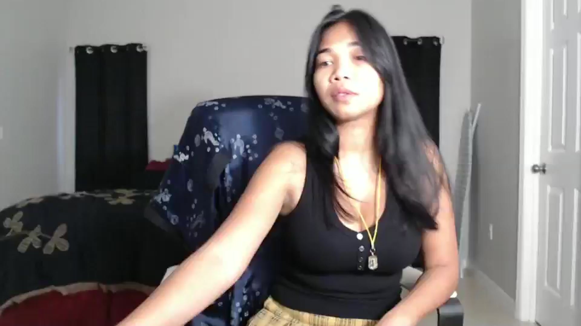 Gallery image thumbnail from Littlekai2023's myfreecams stream on, 10/19/2024, 12:53 image 7 of 20