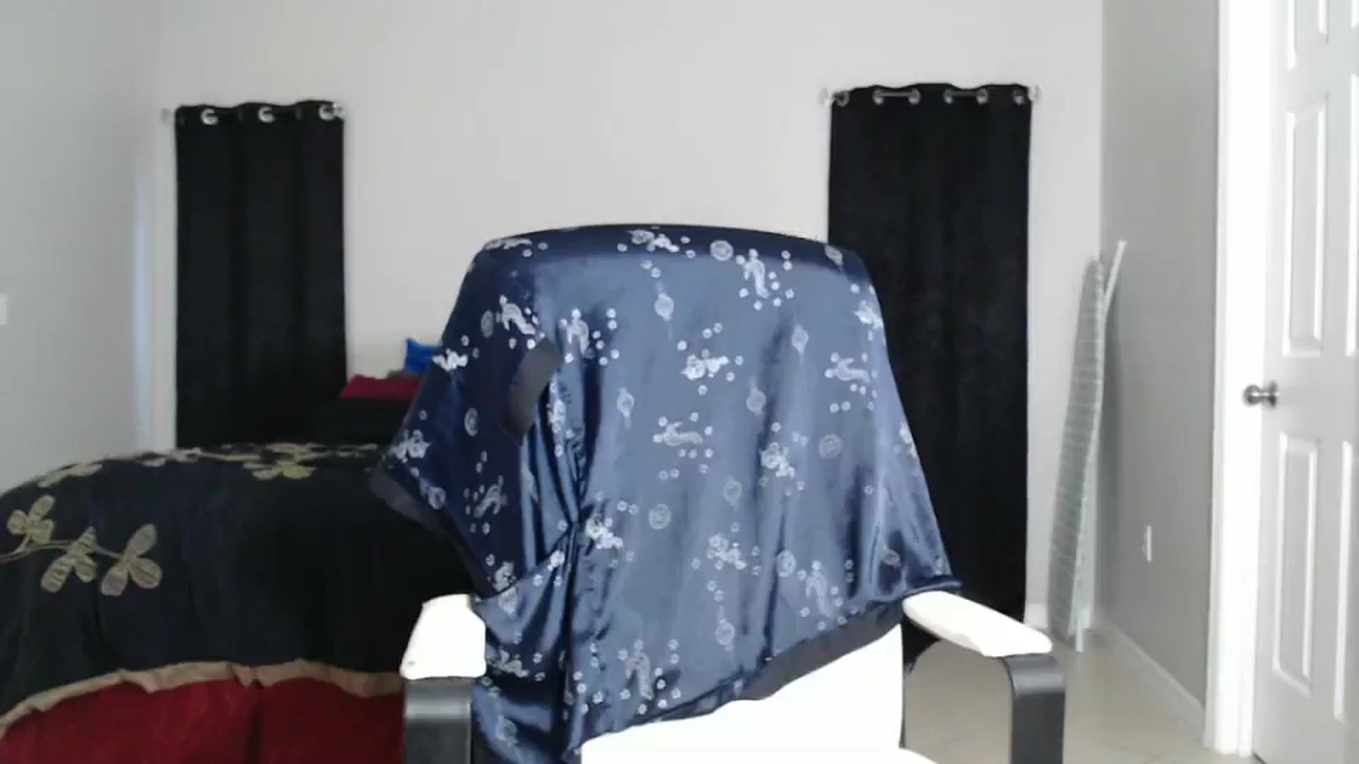 Gallery image thumbnail from Littlekai2023's myfreecams stream on, 10/19/2024, 12:53 image 8 of 20